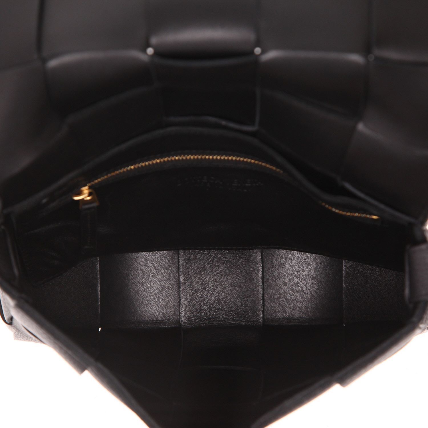 Bottega Veneta  Cassette shoulder bag  in black intrecciato leather - Detail D3