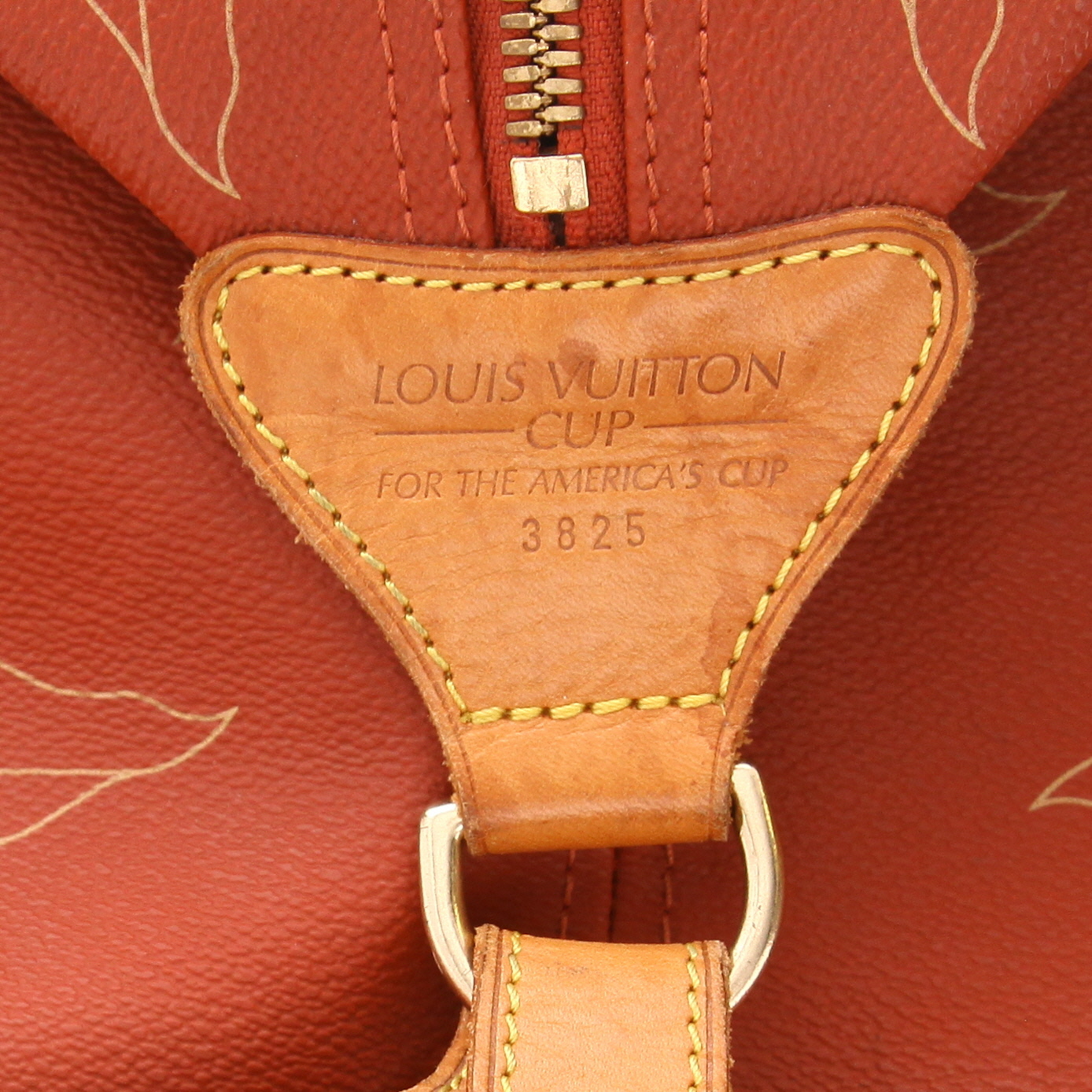 Louis Vuitton  America's Cup travel bag  in red monogram canvas  and natural leather - Detail D2