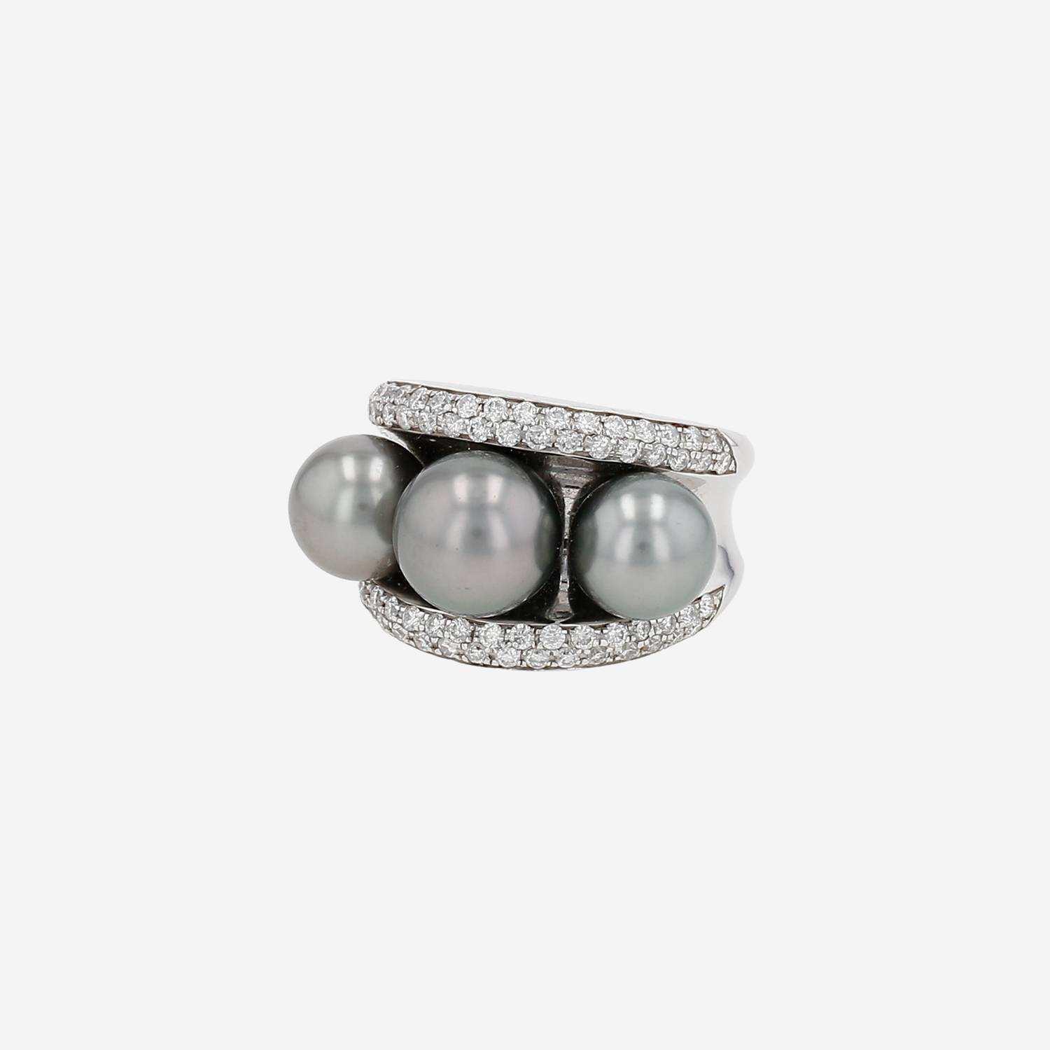 Poiray Fidji ring in white gold, cultured pearls and diamonds