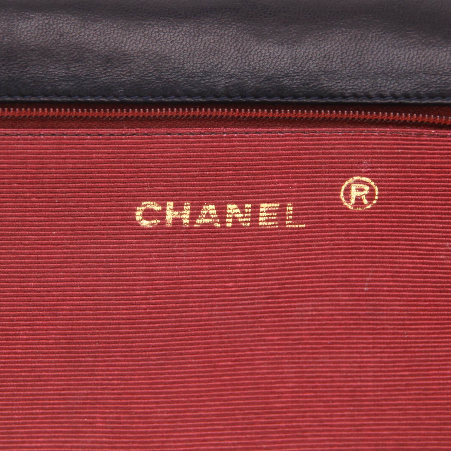 Bolso de mano Chanel  Vintage en cuero acolchado negro - Detail D2