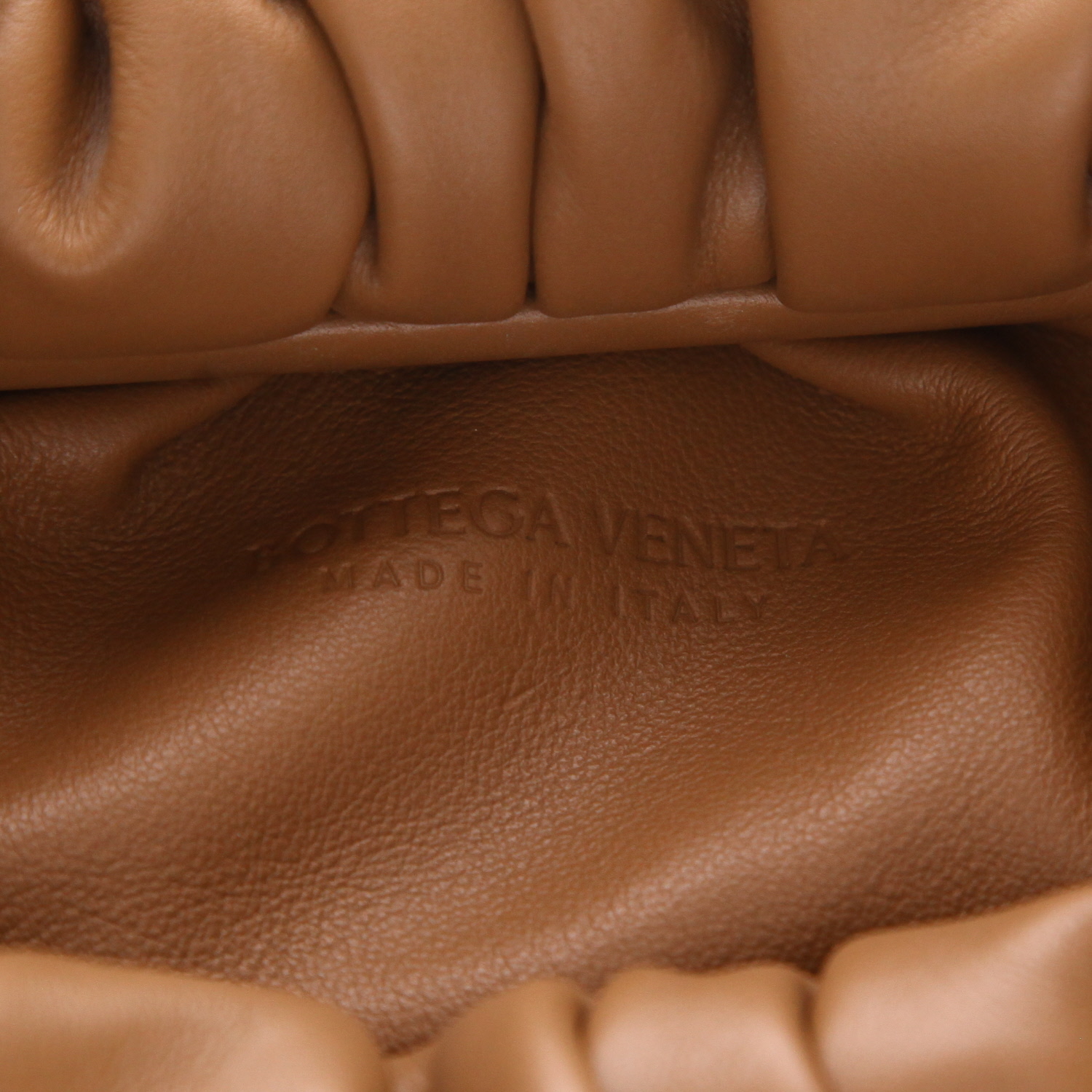 Borsa Bottega Veneta  Shoulder Pouch in pelle marrone - Detail D2
