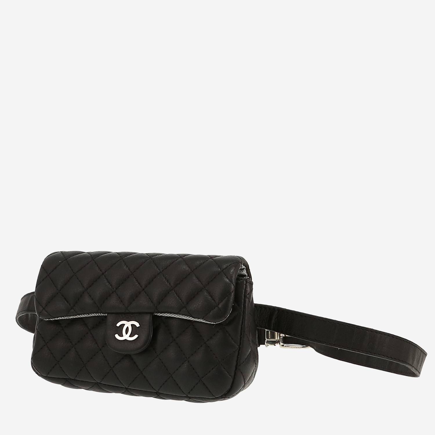 Bolsito-cinturón Chanel  Pochette ceinture en cuero acolchado negro Bolsito-cinturón Chanel  Pochette ceinture en cuero acolchado negro