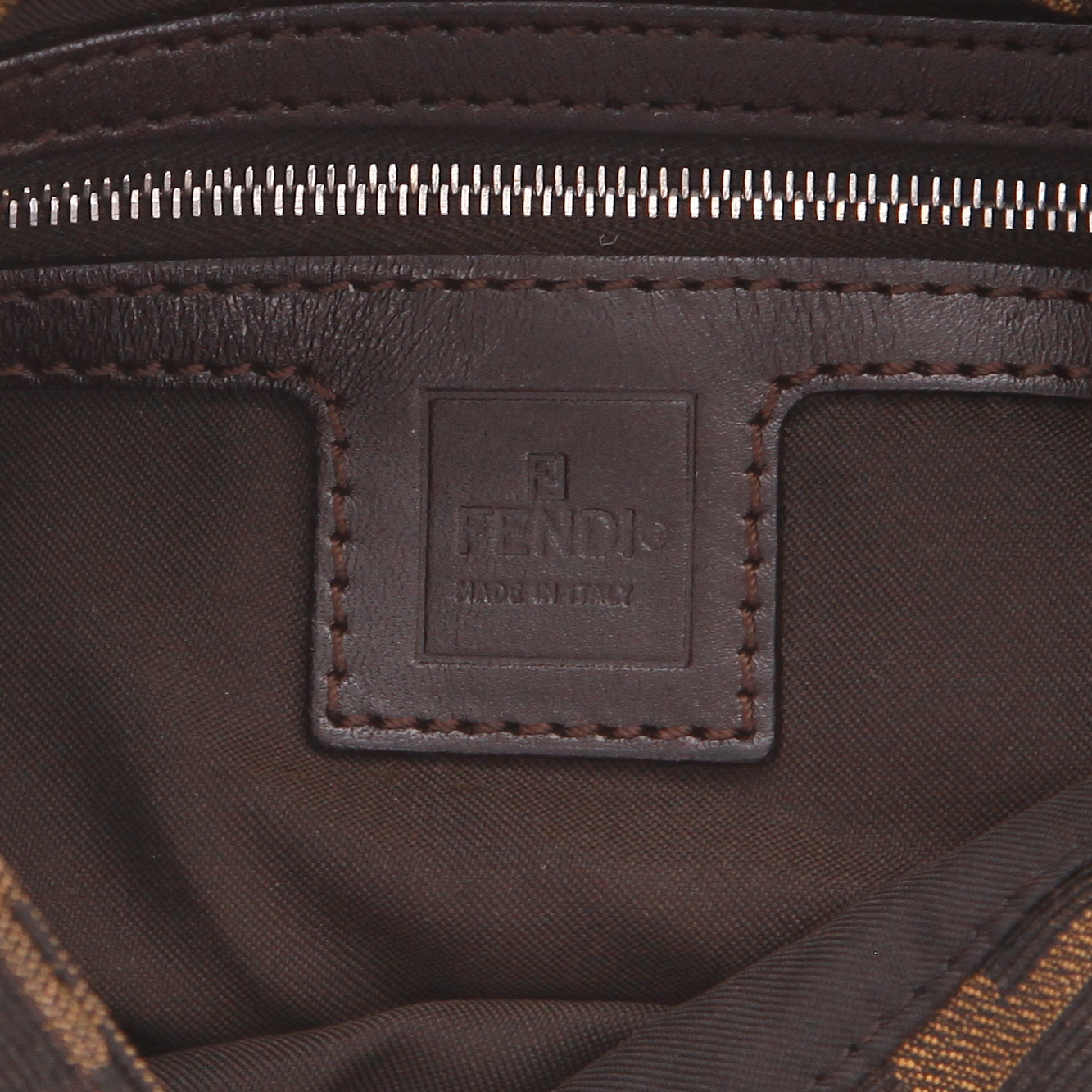 Sac à main Fendi  Baguette en toile siglée marron et cuir marron - Detail D2