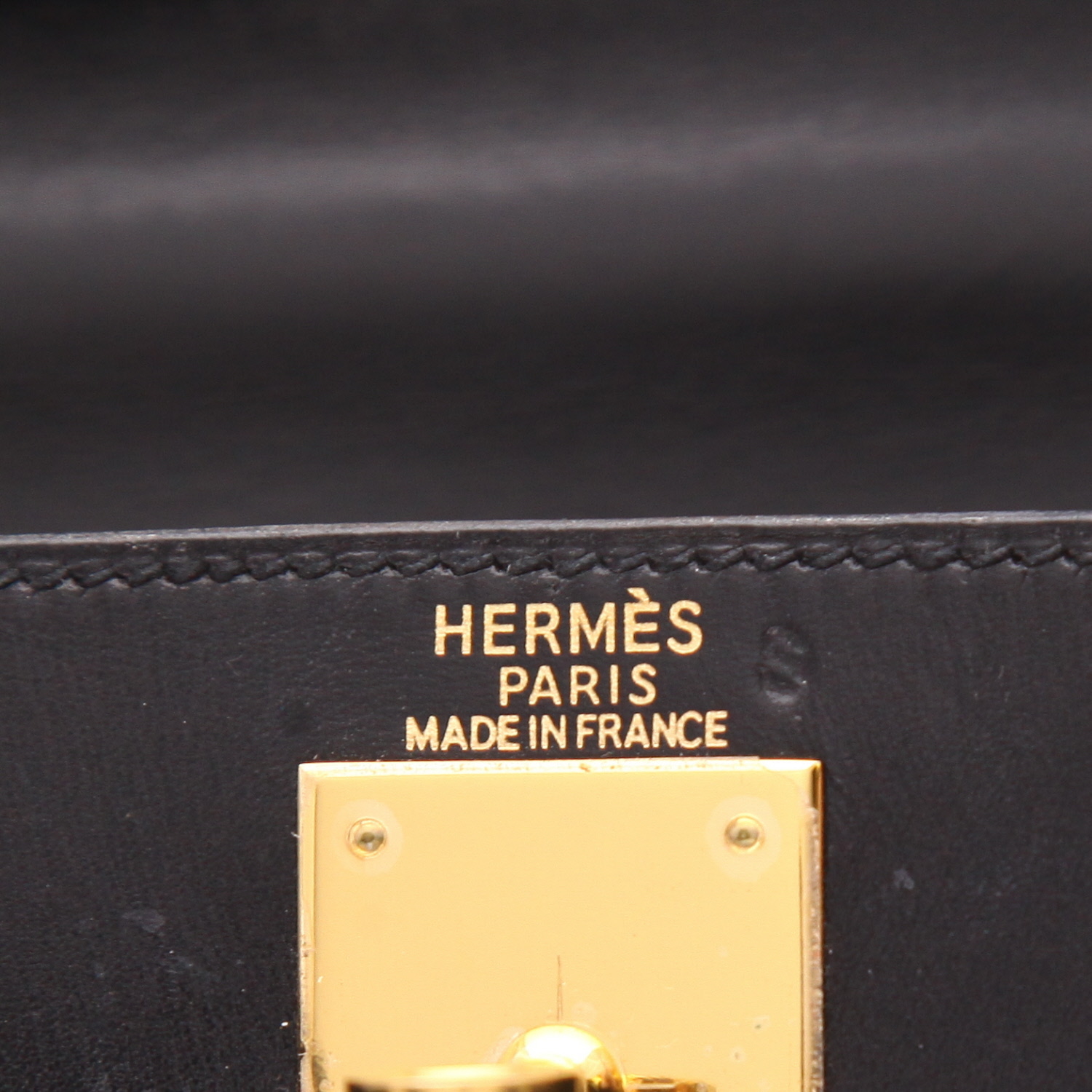 Sac à main Hermès  Kelly 28 cm en cuir box noir - Detail D2