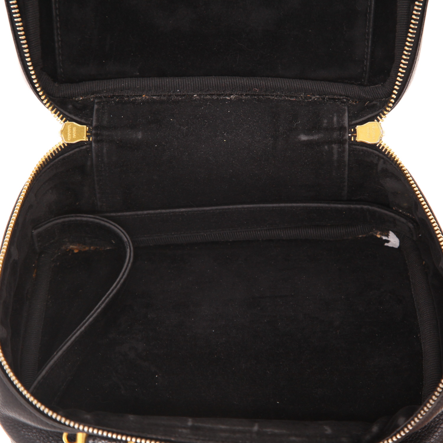 Chanel  Vanity vanity case  in black Ardenne leather - Detail D3