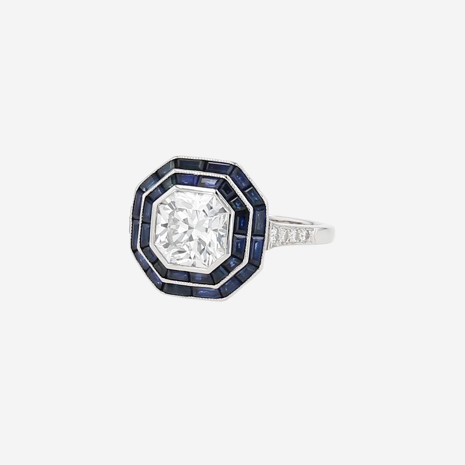 Bague solitaire Tiffany 
Co Lucida en platine, diamant et saphirs