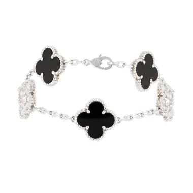 Van Cleef 
Arpels Vintage Alhambra bracelet in white gold, onyx and diamonds Van Cleef 
Arpels Vintage Alhambra bracelet in white gold, onyx and diamonds