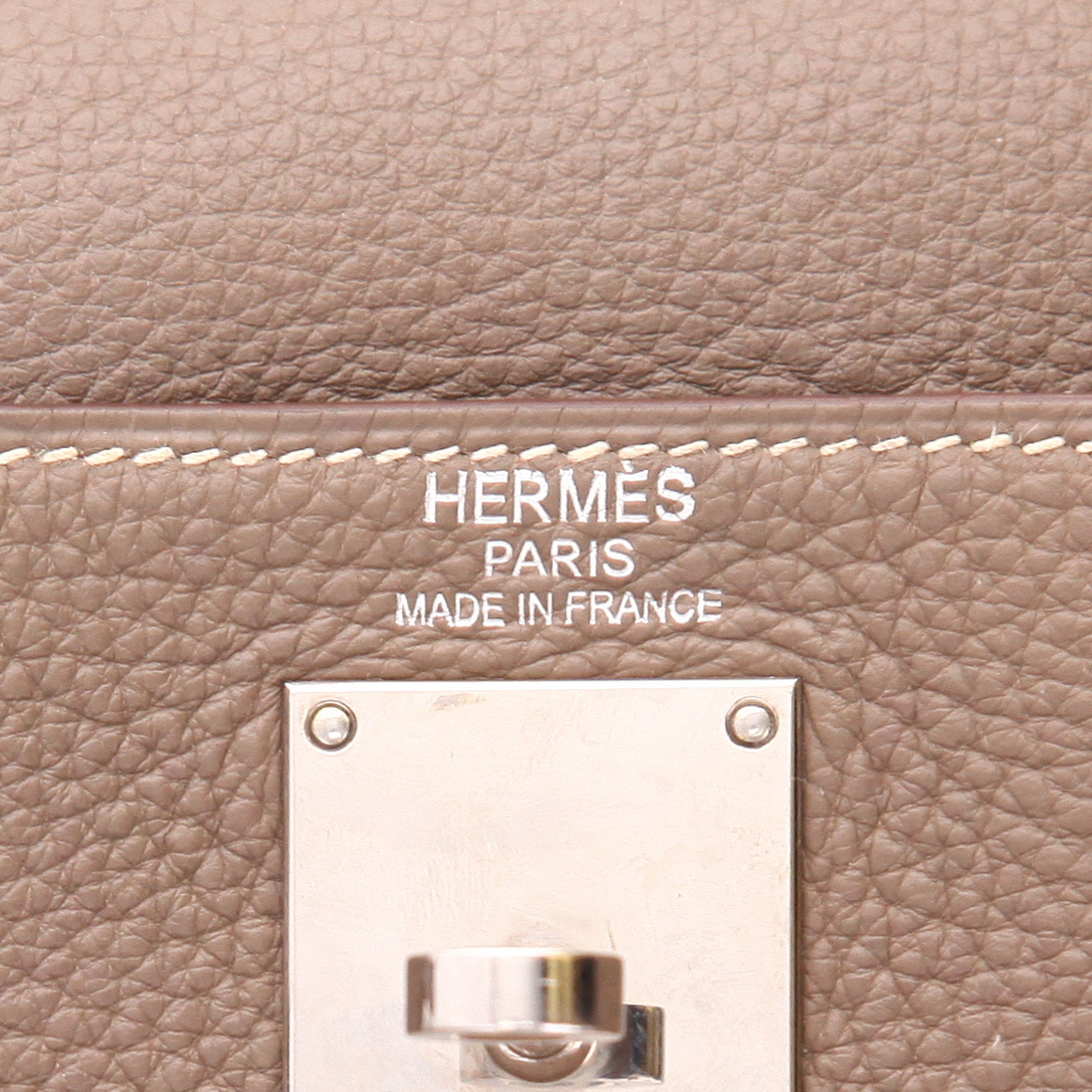 Bolso de mano Hermès  Kelly Shoulder en cuero togo marrón etoupe - Detail D2