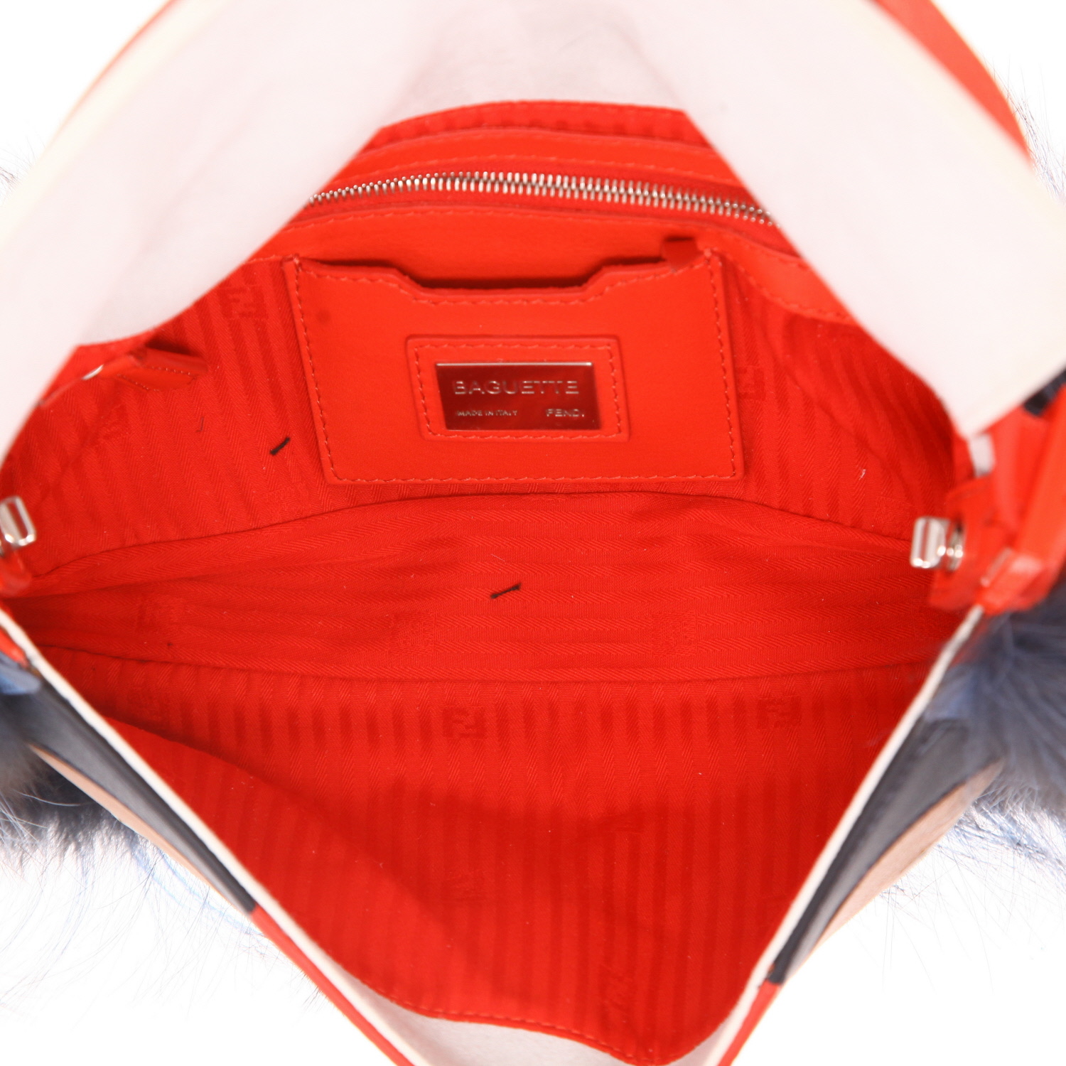 Fendi  Baguette handbag  in red, blue, white and black leather  and blue furr - Detail D3