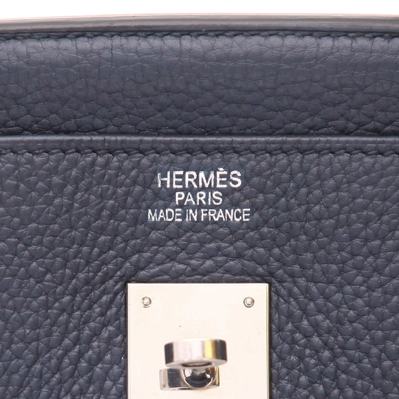 Hermès  Birkin 40 cm handbag  in blue togo leather - Detail D2