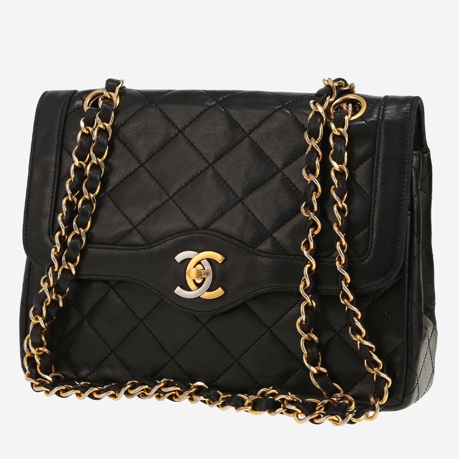 Chanel  Vintage shoulder bag  in black quilted leather