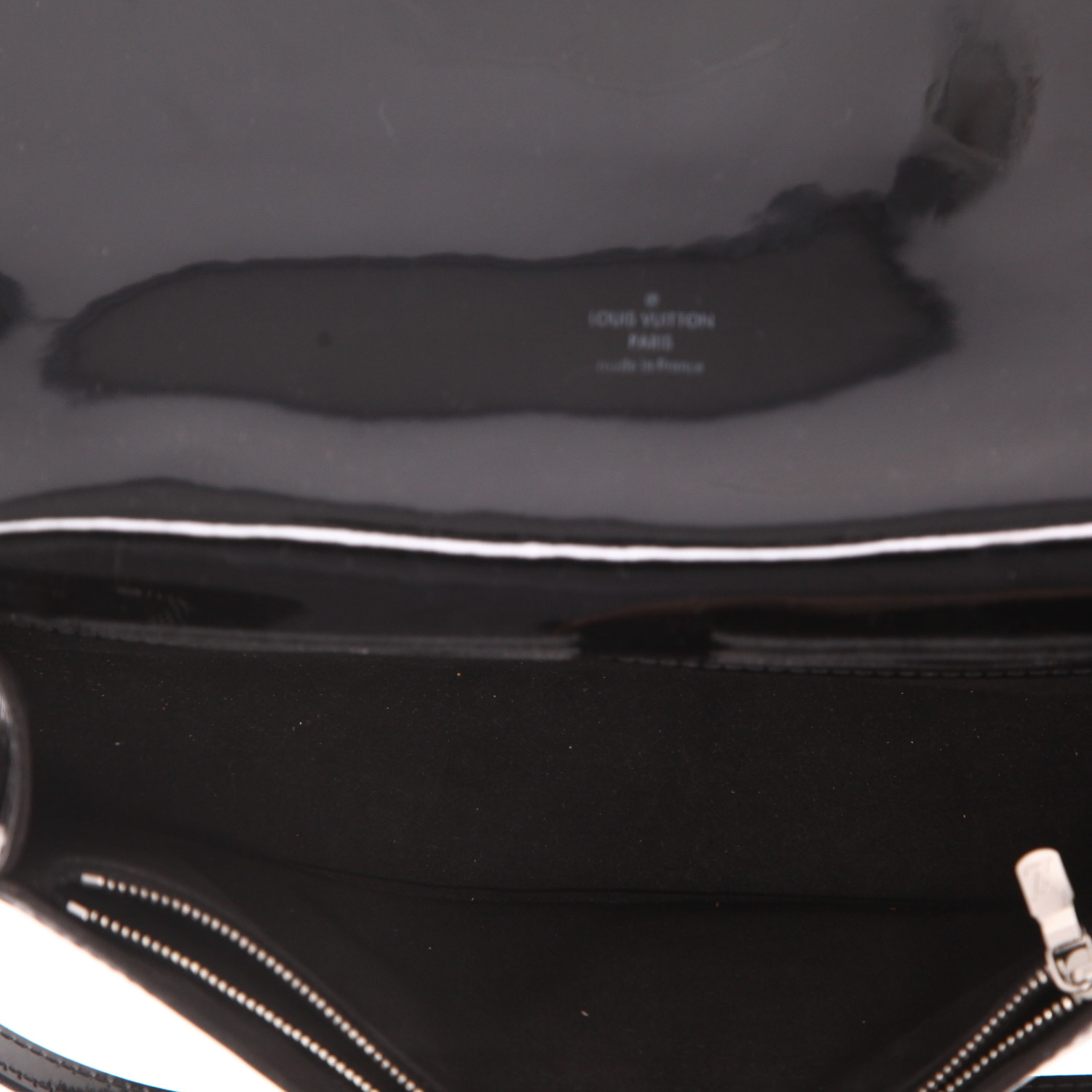Sac à main Louis Vuitton   en cuir épi verni noir - Detail D3
