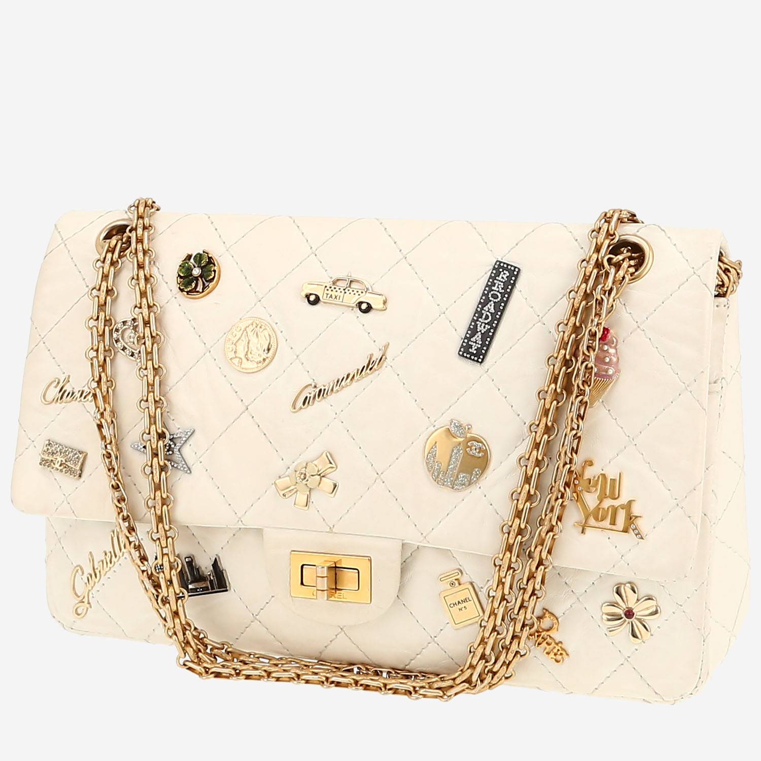 Chanel  2.55 shoulder bag  in white quilted leather