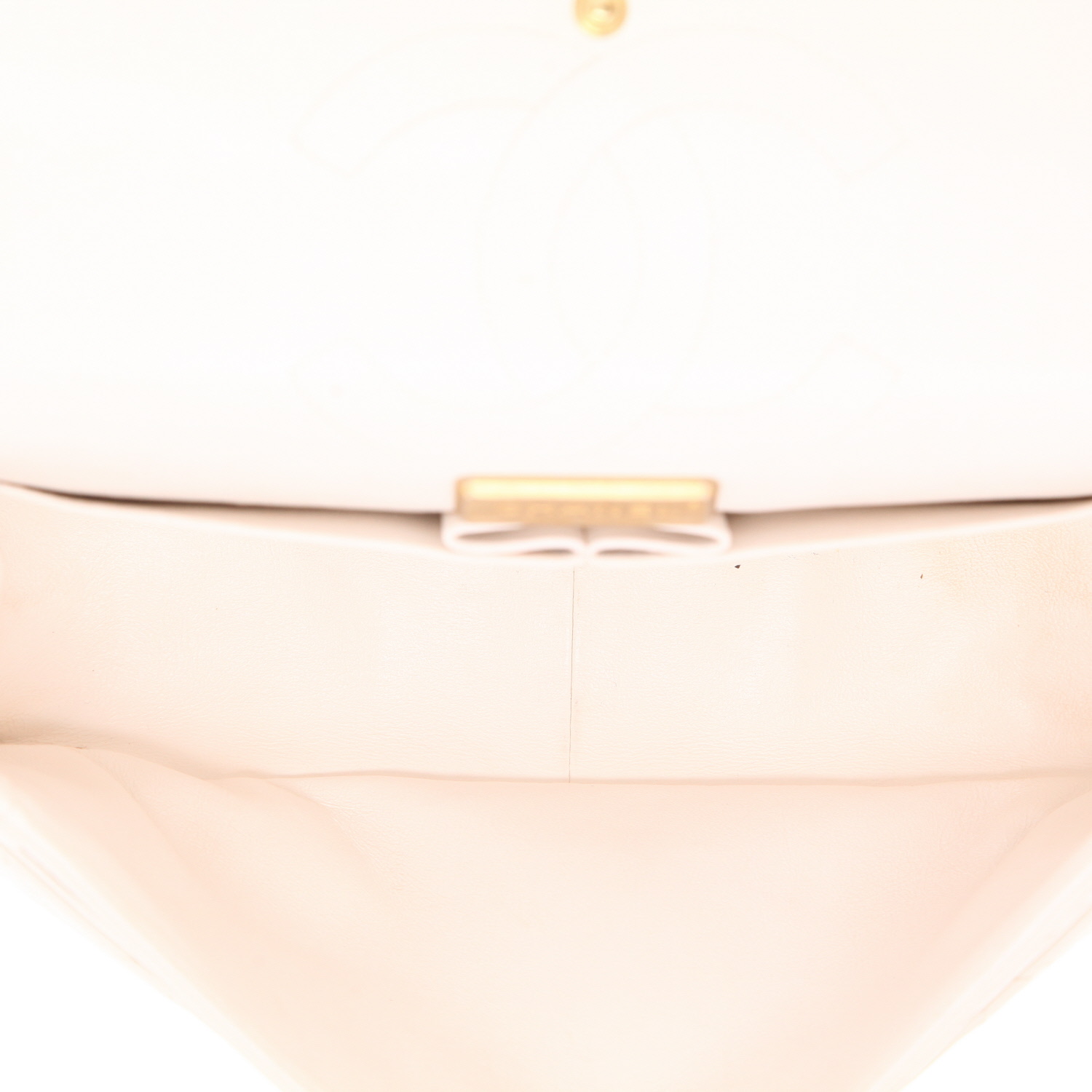 Bolso bandolera Chanel  2.55 en cuero acolchado blanco - Detail D3