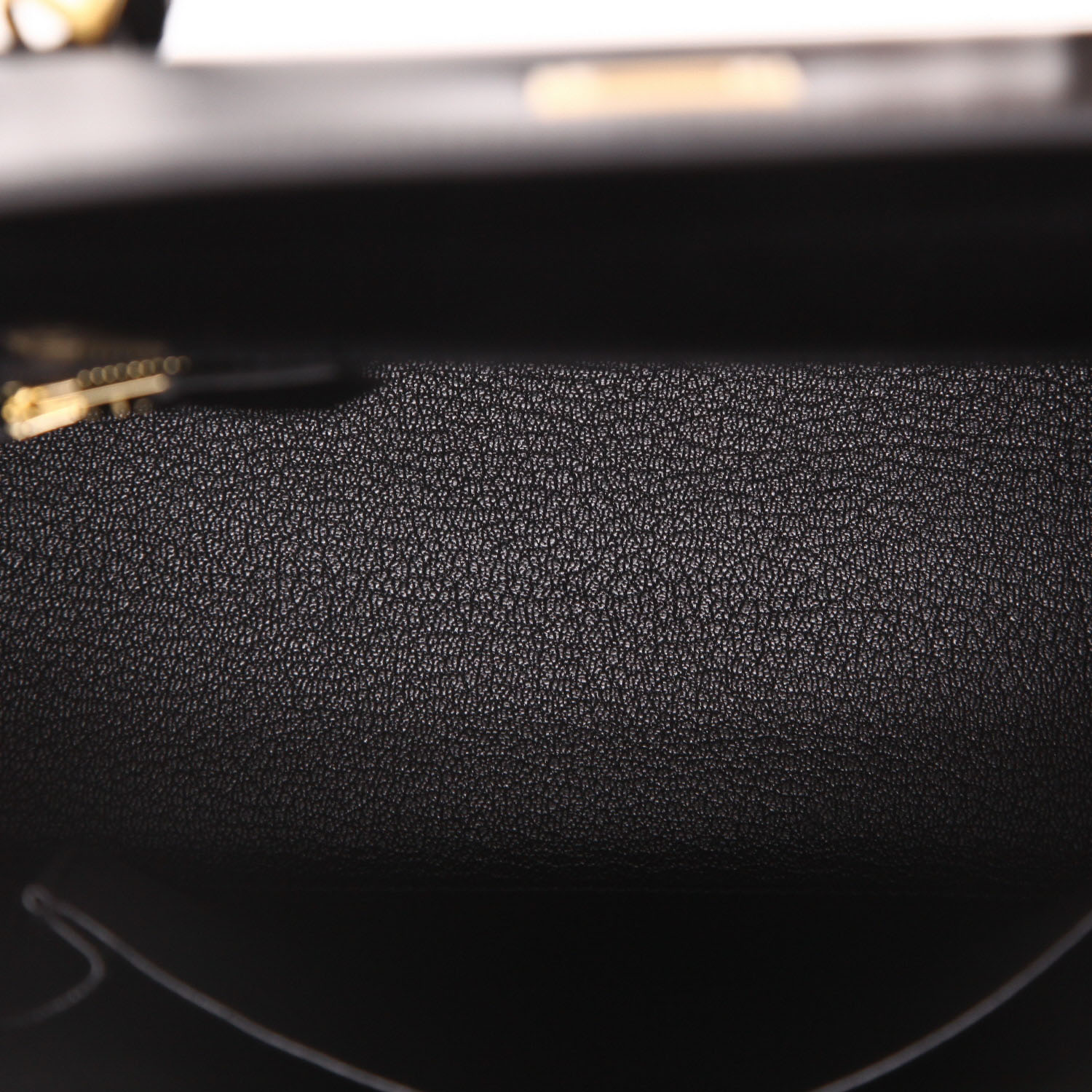 Hermès  Kelly 25 cm handbag  in black box leather - Detail D3
