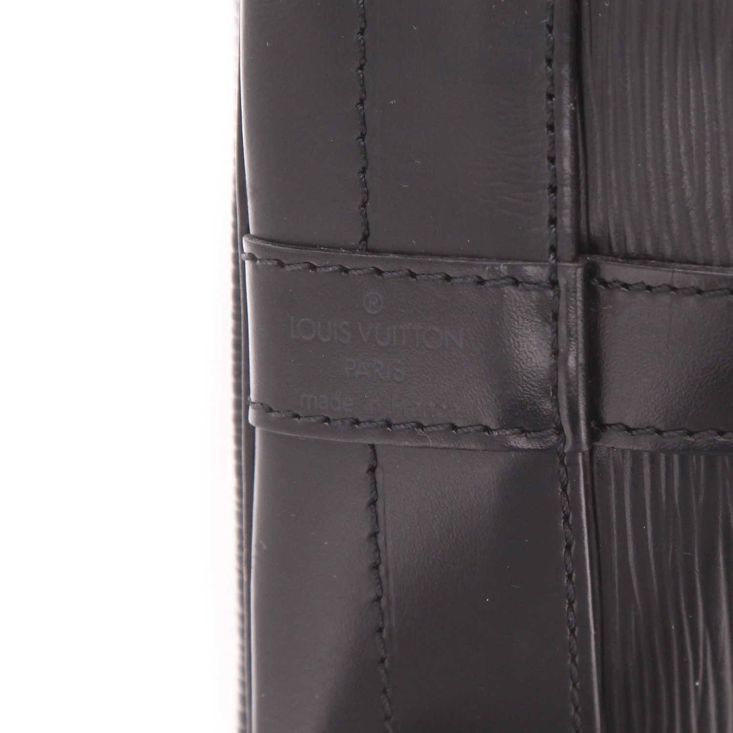 Bolso de mano Louis Vuitton  Noé en cuero Epi negro - Detail D2