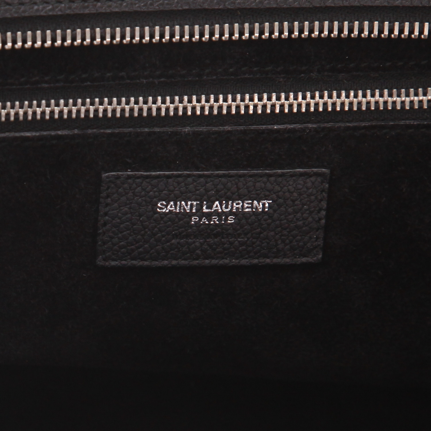 Saint Laurent  Rive Gauche handbag  in black grained leather - Detail D2