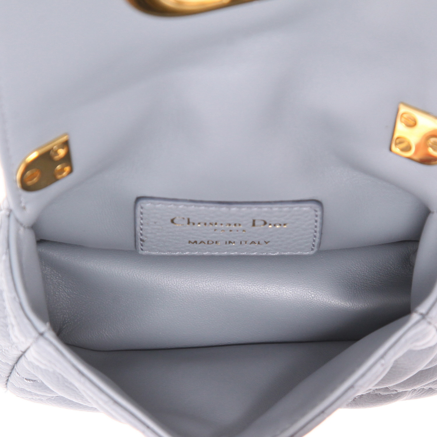 Sac bandoulière Dior  Caro mini  en cuir cannage bleu - Detail D3