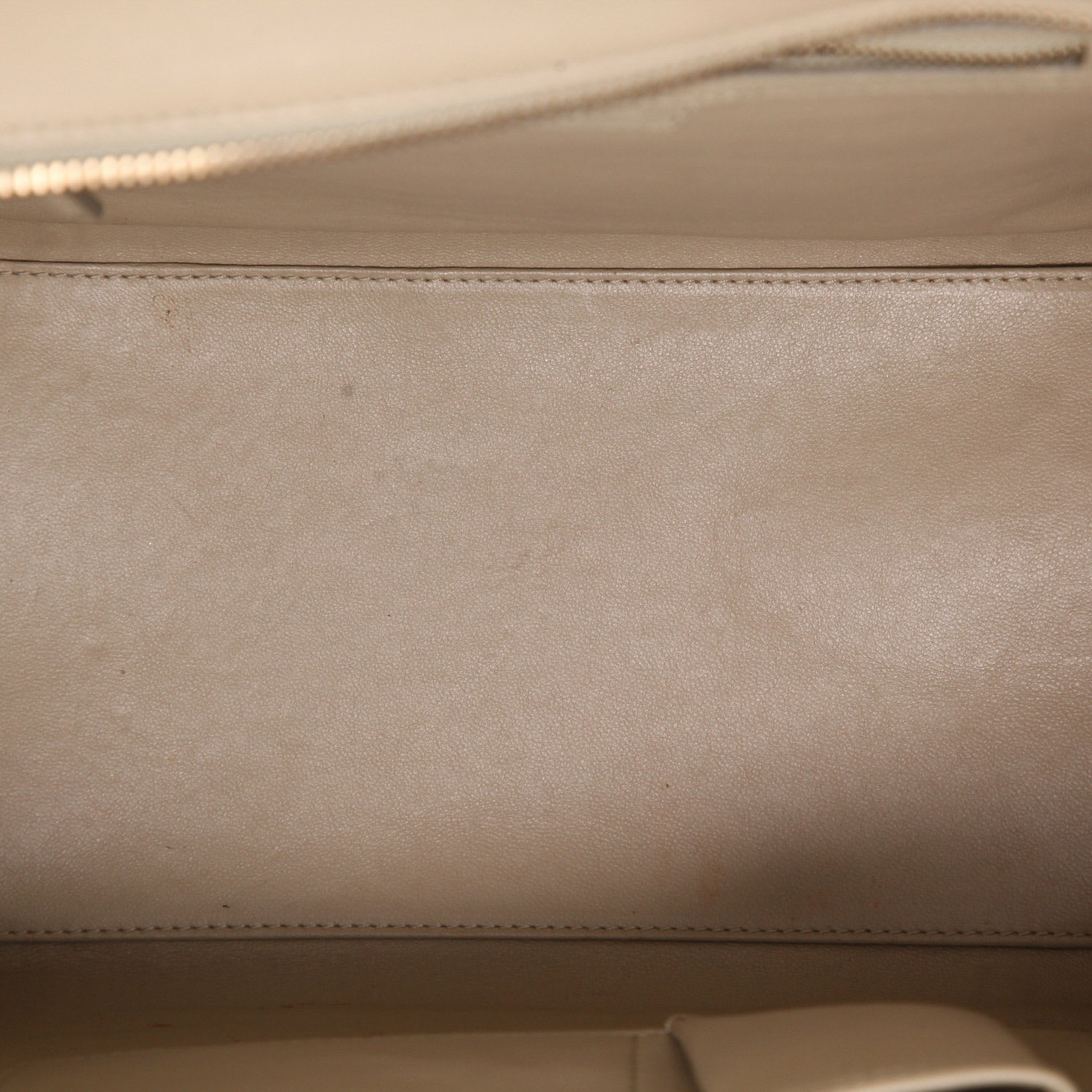 Bolso de mano Celine  Luggage en cuero beige - Detail D3