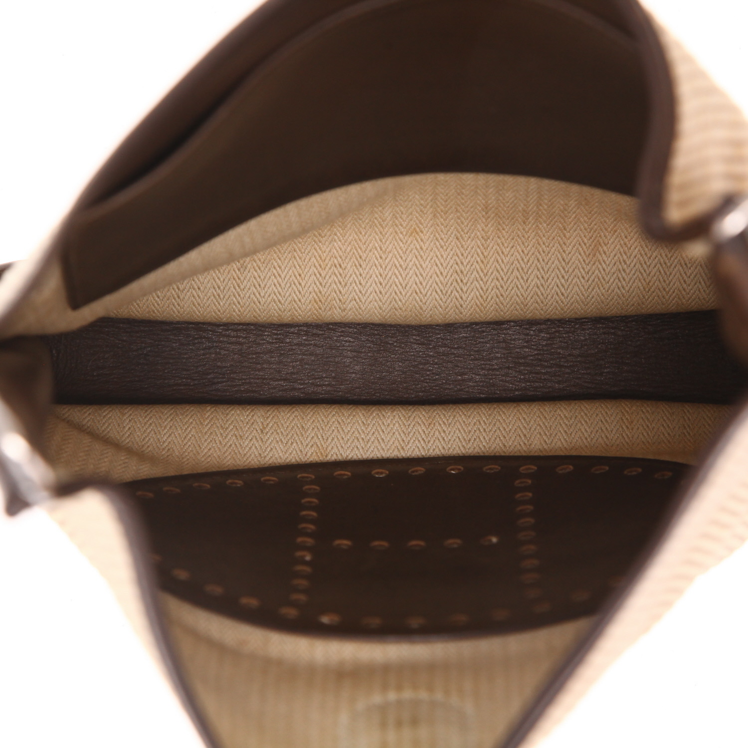 Hermès  Evelyne shoulder bag  in beige braided horsehair  and brown leather - Detail D3