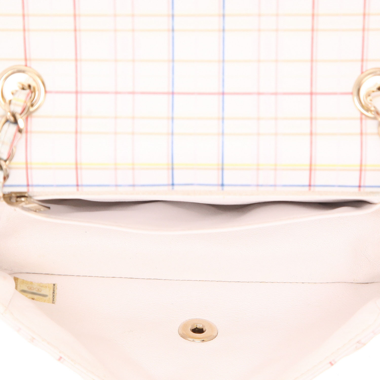 Sac bandoulière Chanel  Timeless Mini en cuir matelassé blanc - Detail D3