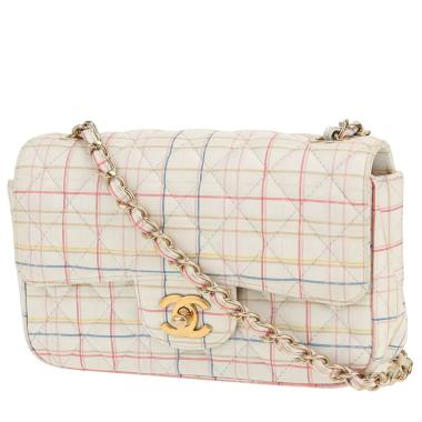 Chanel  Timeless Mini shoulder bag  in white quilted leather