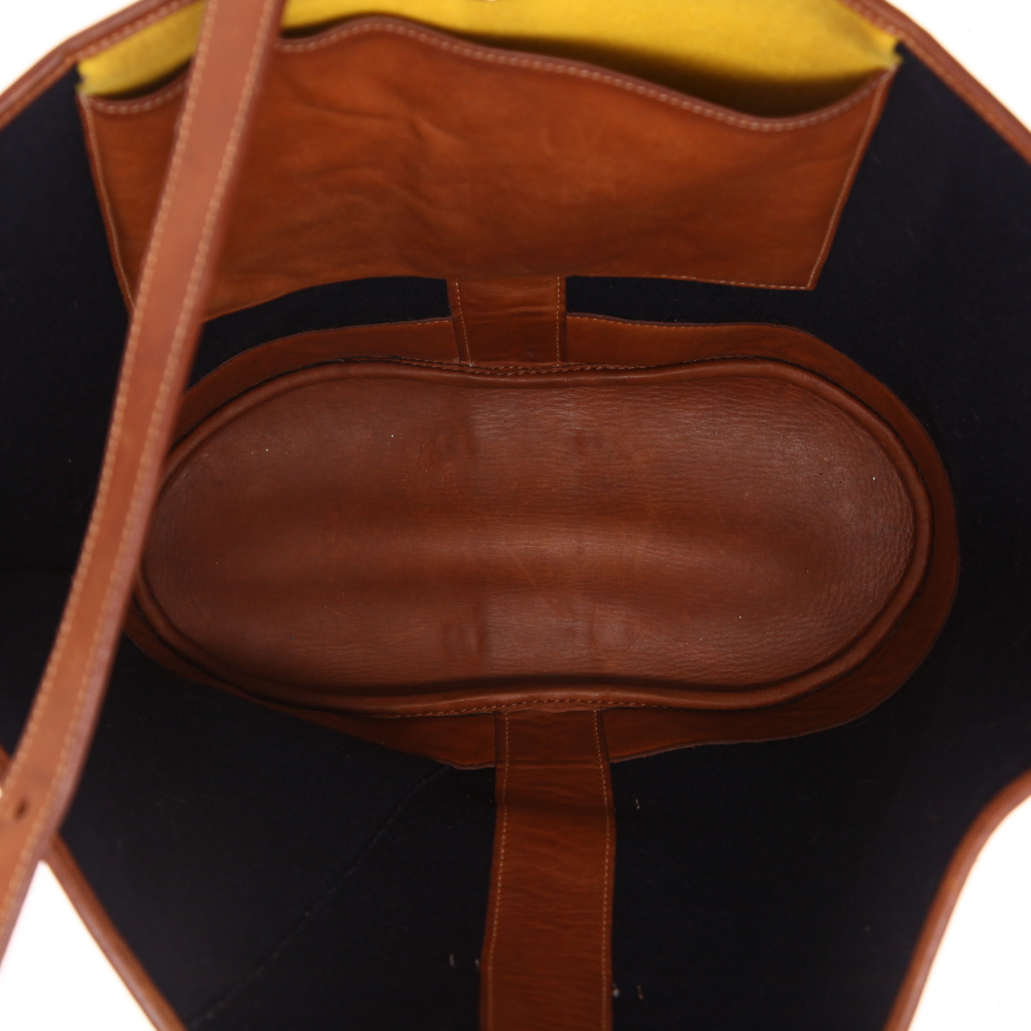 Borsa Hermès   in feltro di lana blu marino e pelle Barenia terra di Siena bruciata - Detail D3