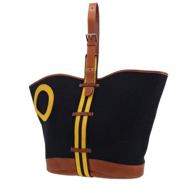 Hermès   handbag  in navy blue felt lined whool  and fawn Barenia leather