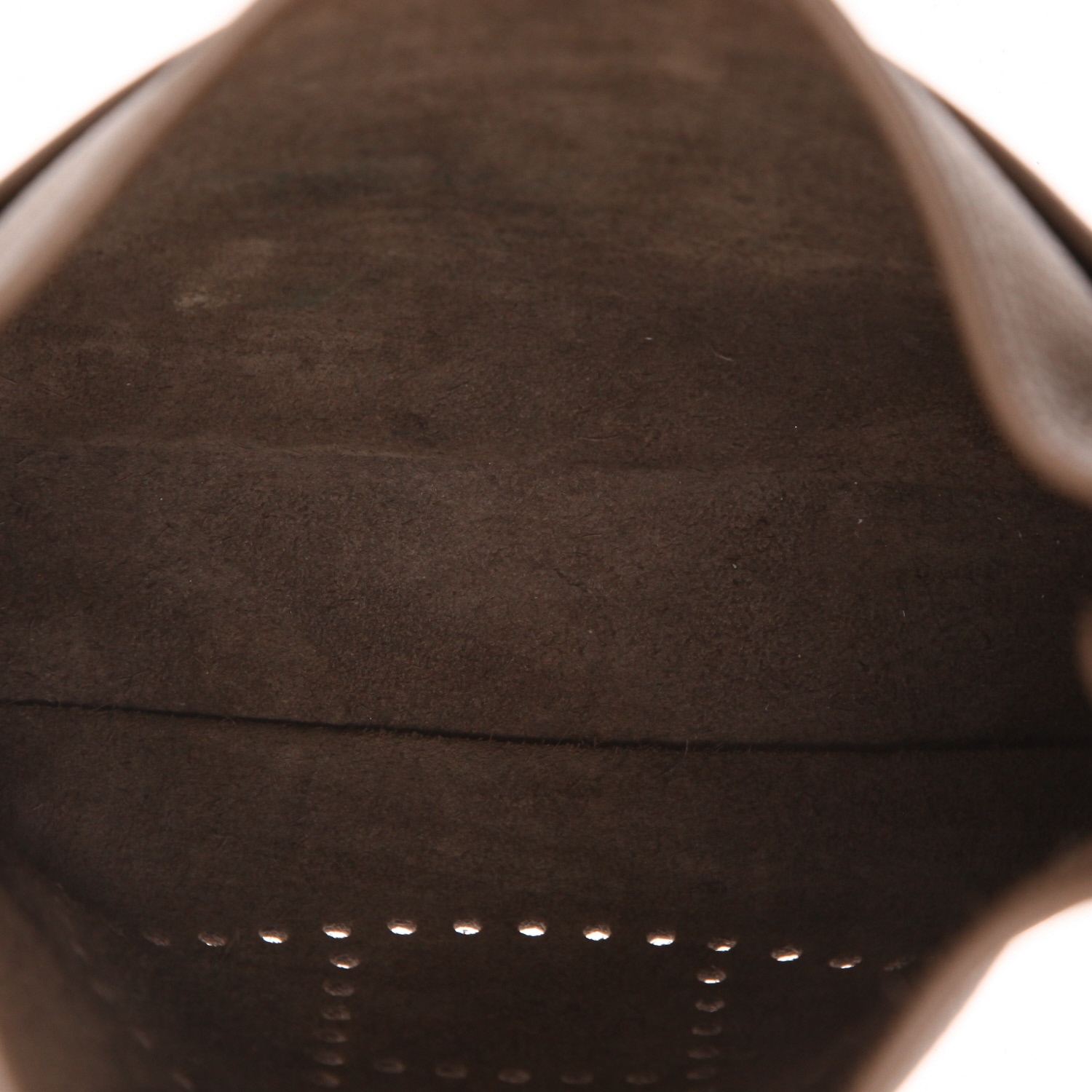 Bolso bandolera Hermès  Evelyne III en cuero togo marrón etoupe - Detail D3