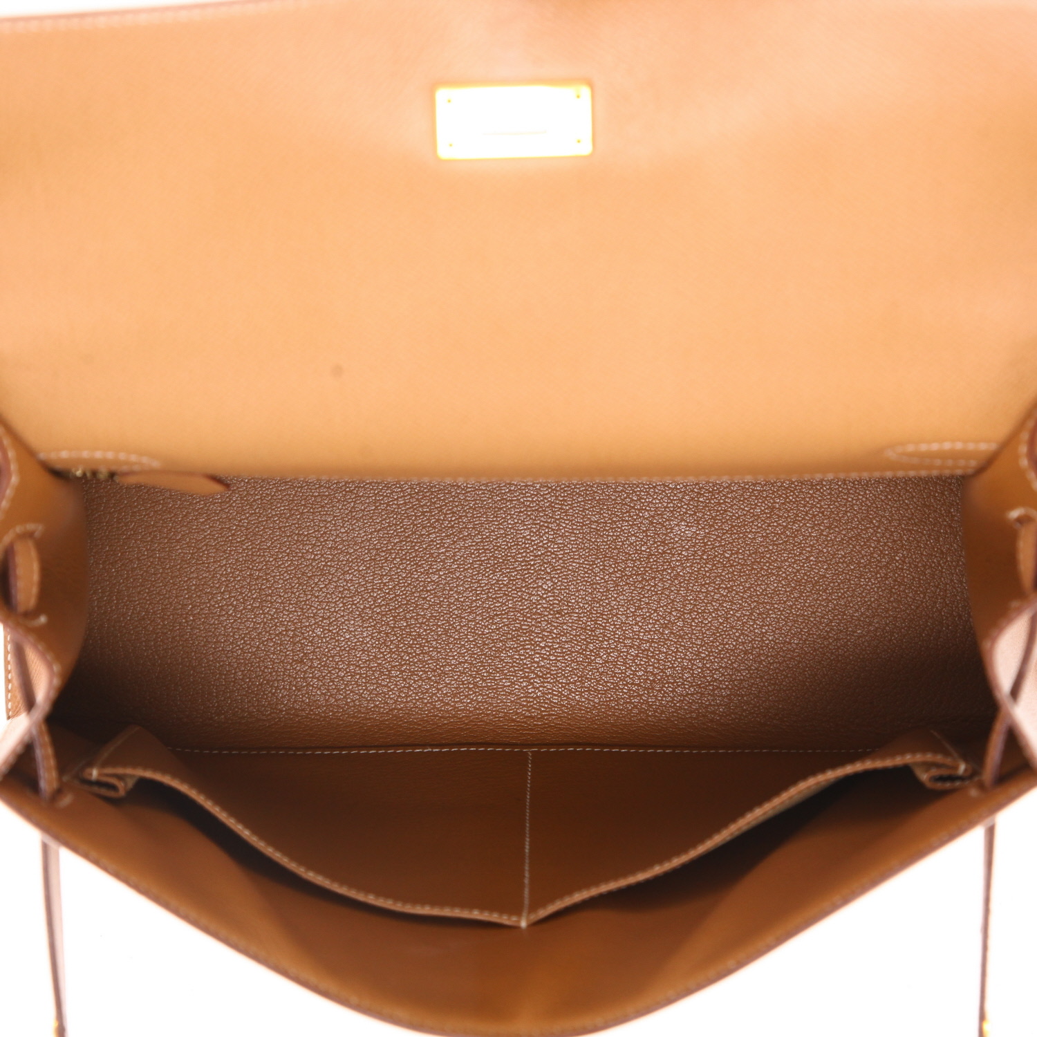 Hermès  Kelly 32 cm handbag  in gold Courchevel leather - Detail D3