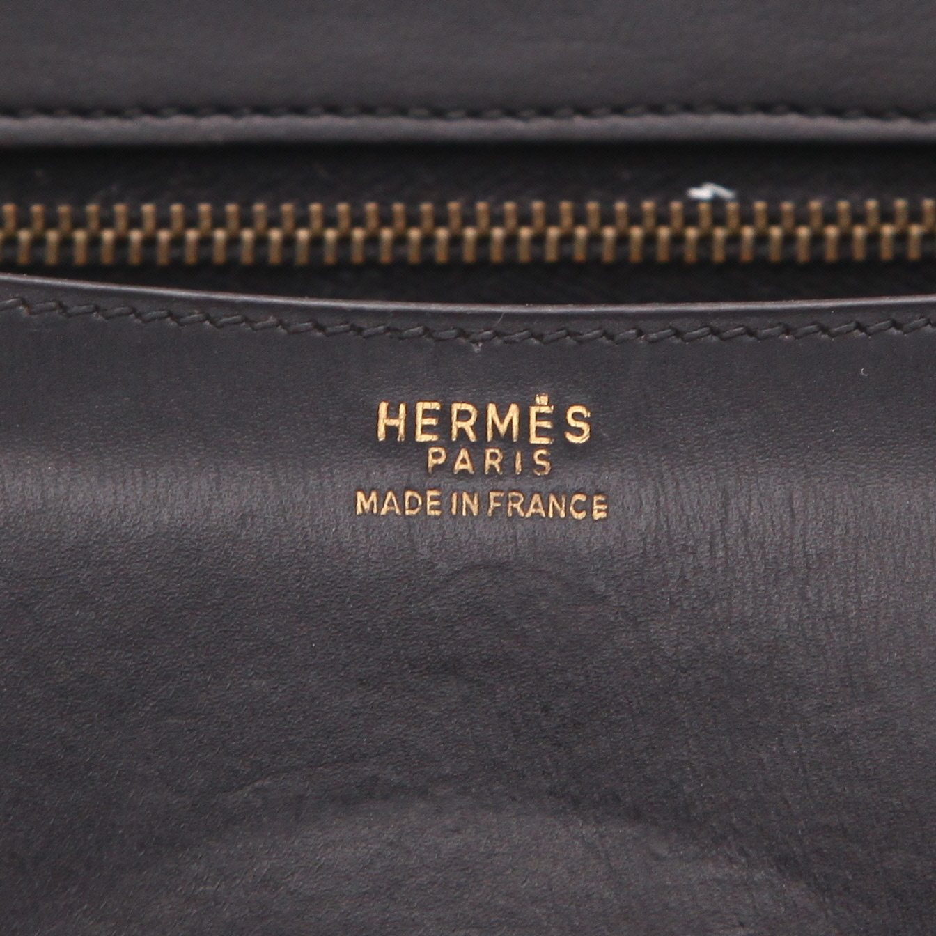 Sac à main Hermès  Constance en cuir box noir - Detail D2