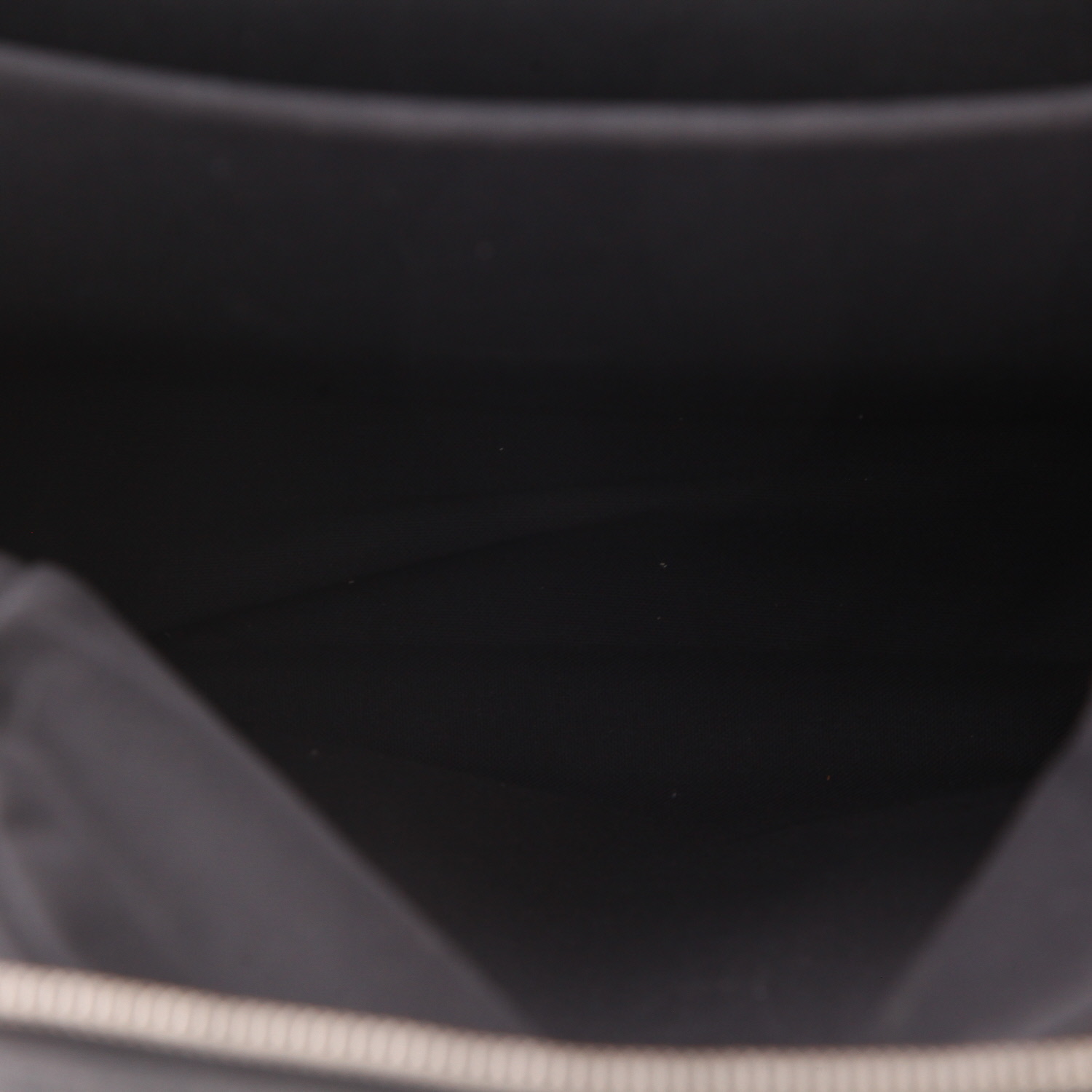 Mochila Louis Vuitton  Michael en lona a cuadros gris Graphite y cuero negro - Detail D3