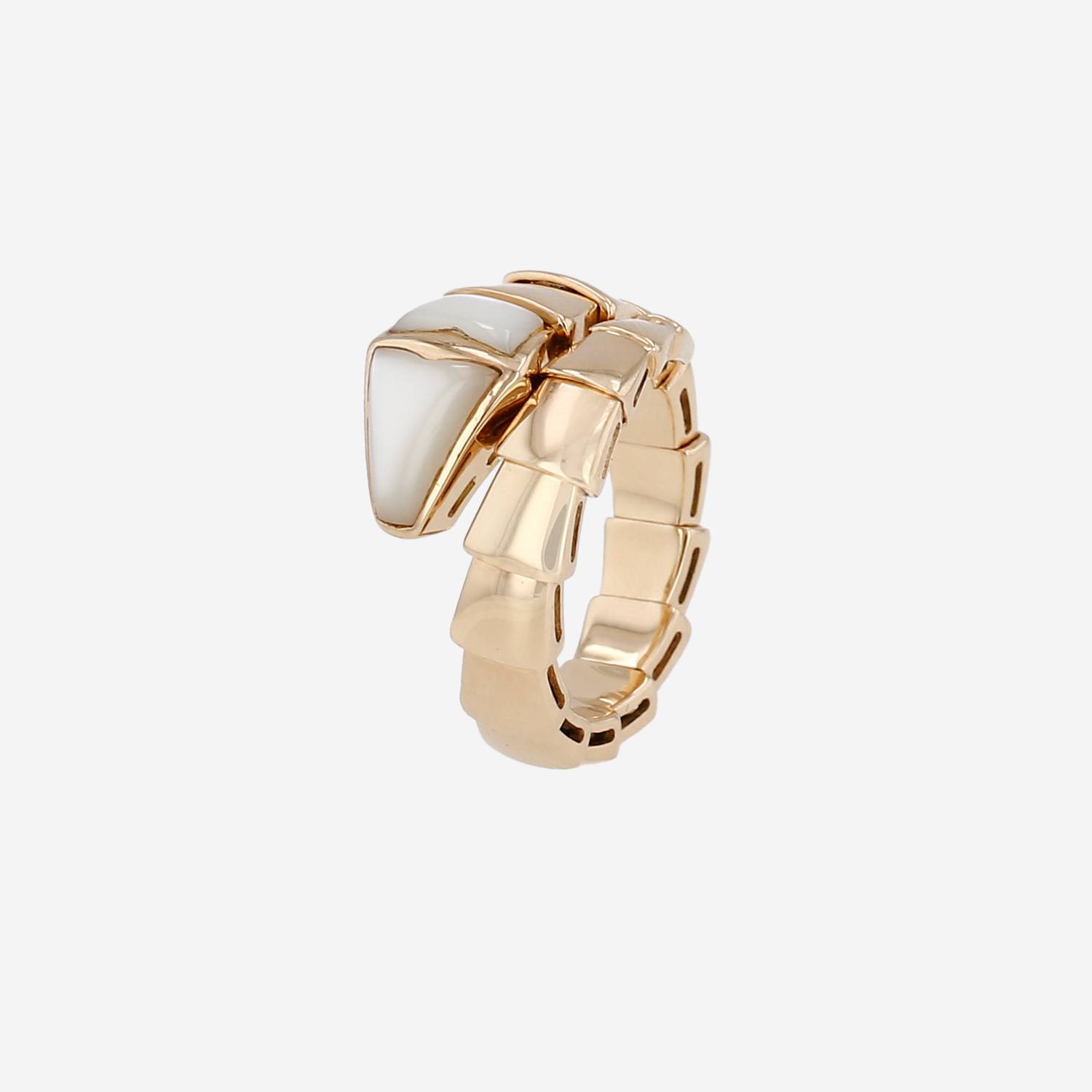 Bulgari Serpenti Viper ring in pink gold and mother of pearl