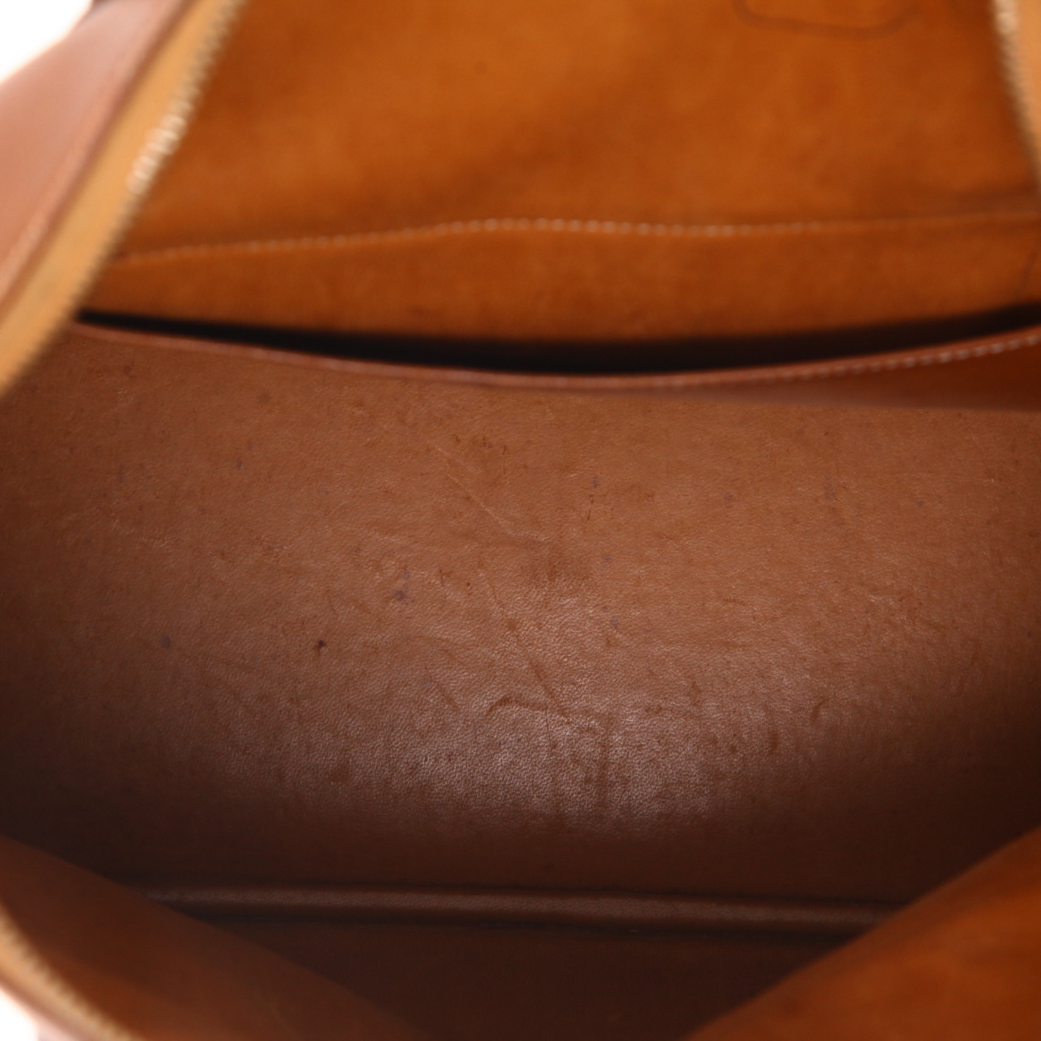 Hermès  Bolide 35 cm handbag  in gold Courchevel leather - Detail D3