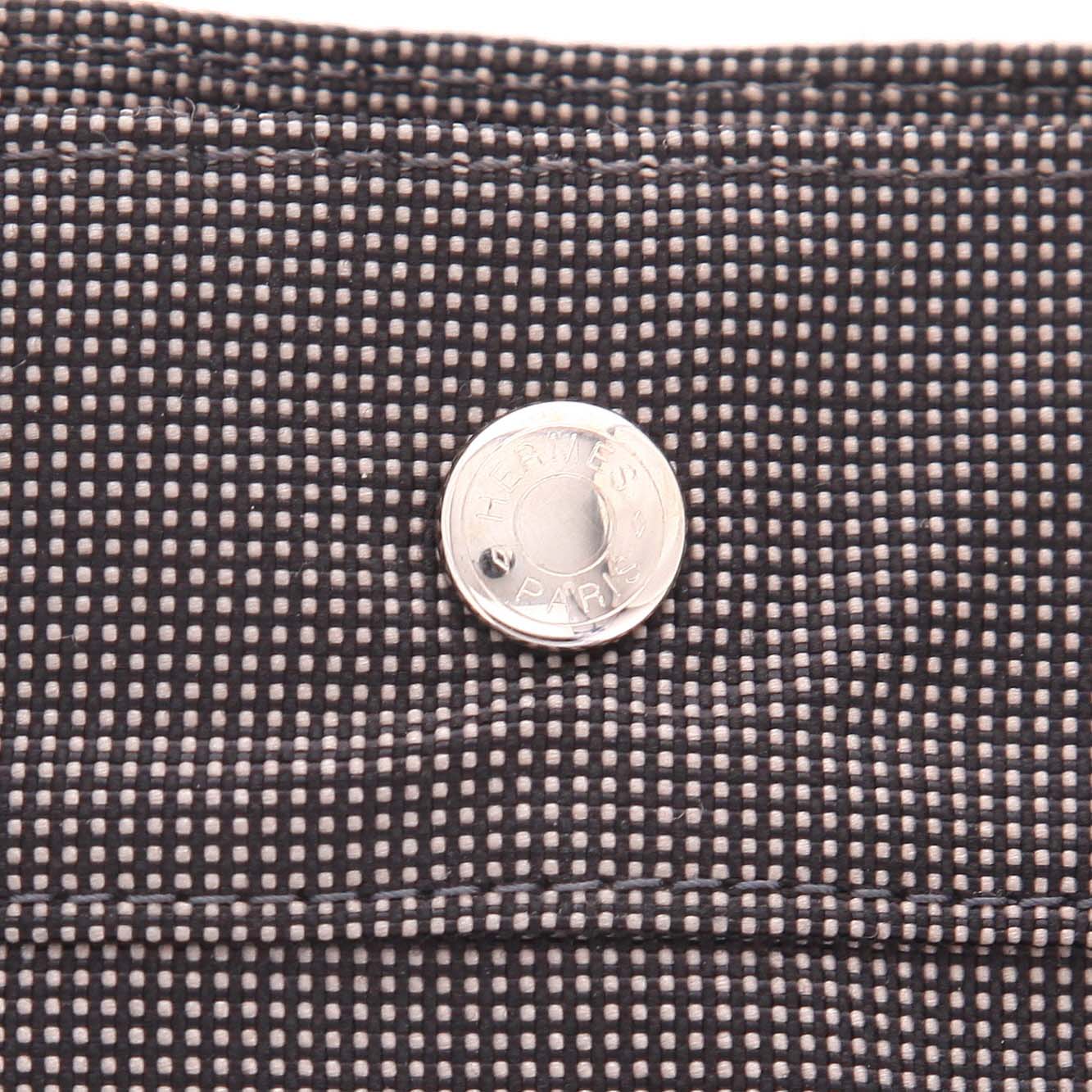 Bolso de mano Hermès  Toto Bag - Shop Bag en lona gris - Detail D2