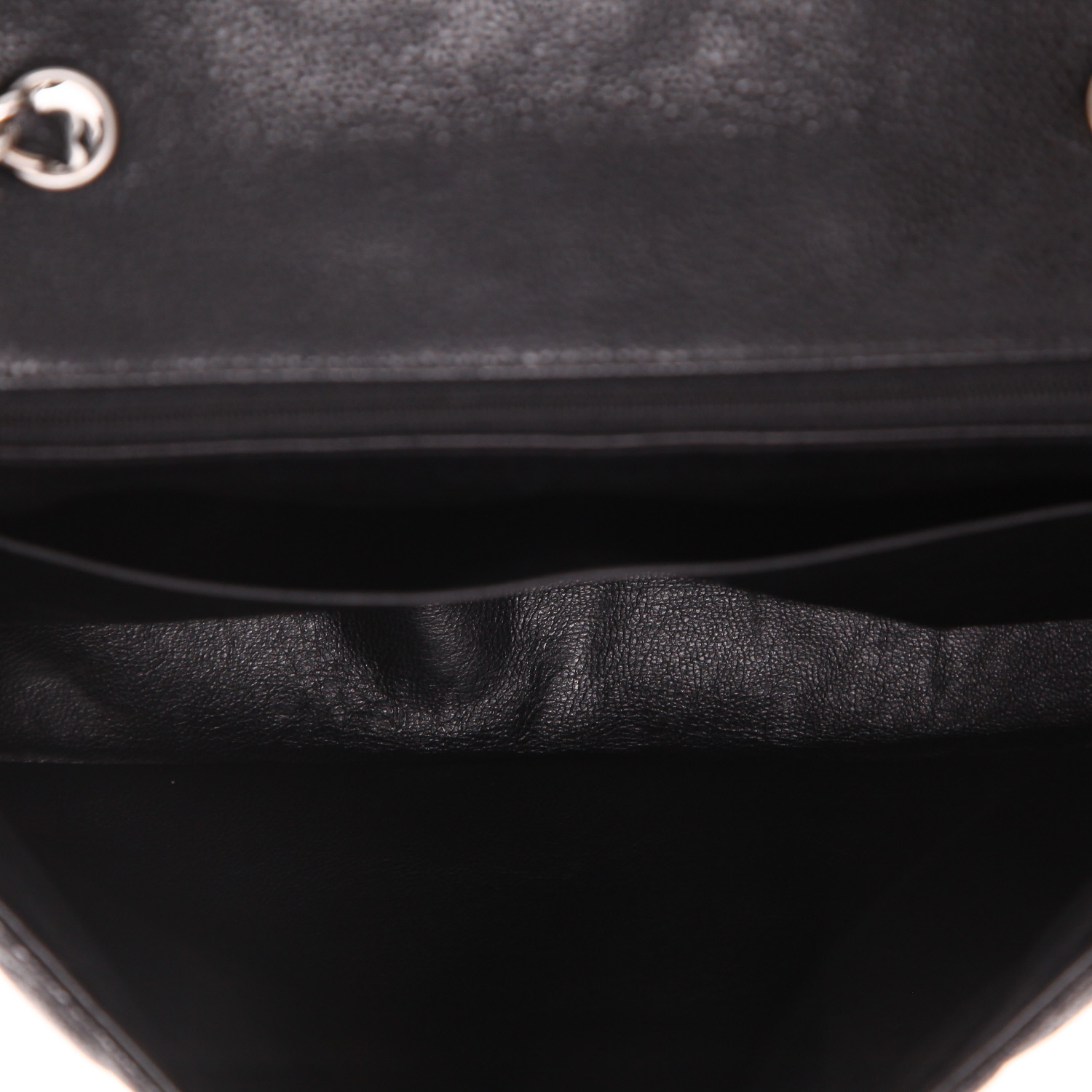 Sac bandoulière Chanel  Timeless Jumbo en cuir grainé matelassé noir - Detail D3