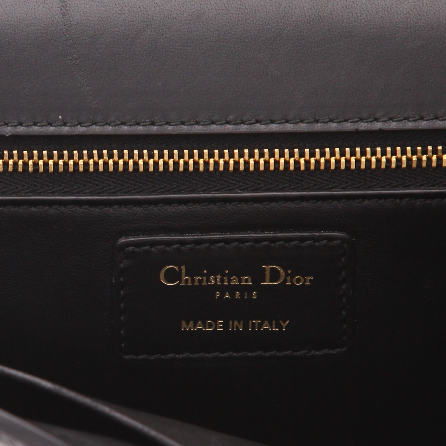 Dior  30 Montaigne shoulder bag  in black leather - Detail D2