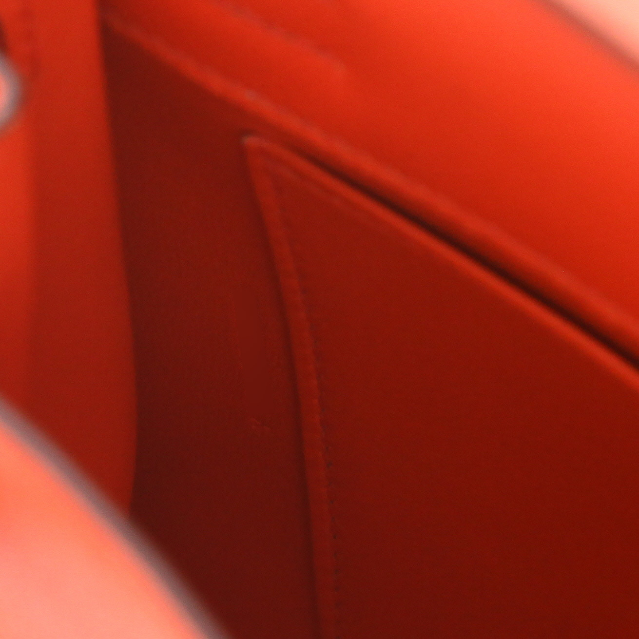 Sac bandoulière Hermès  Kelly Danse en cuir Evergrain orange Poppy - Detail D4