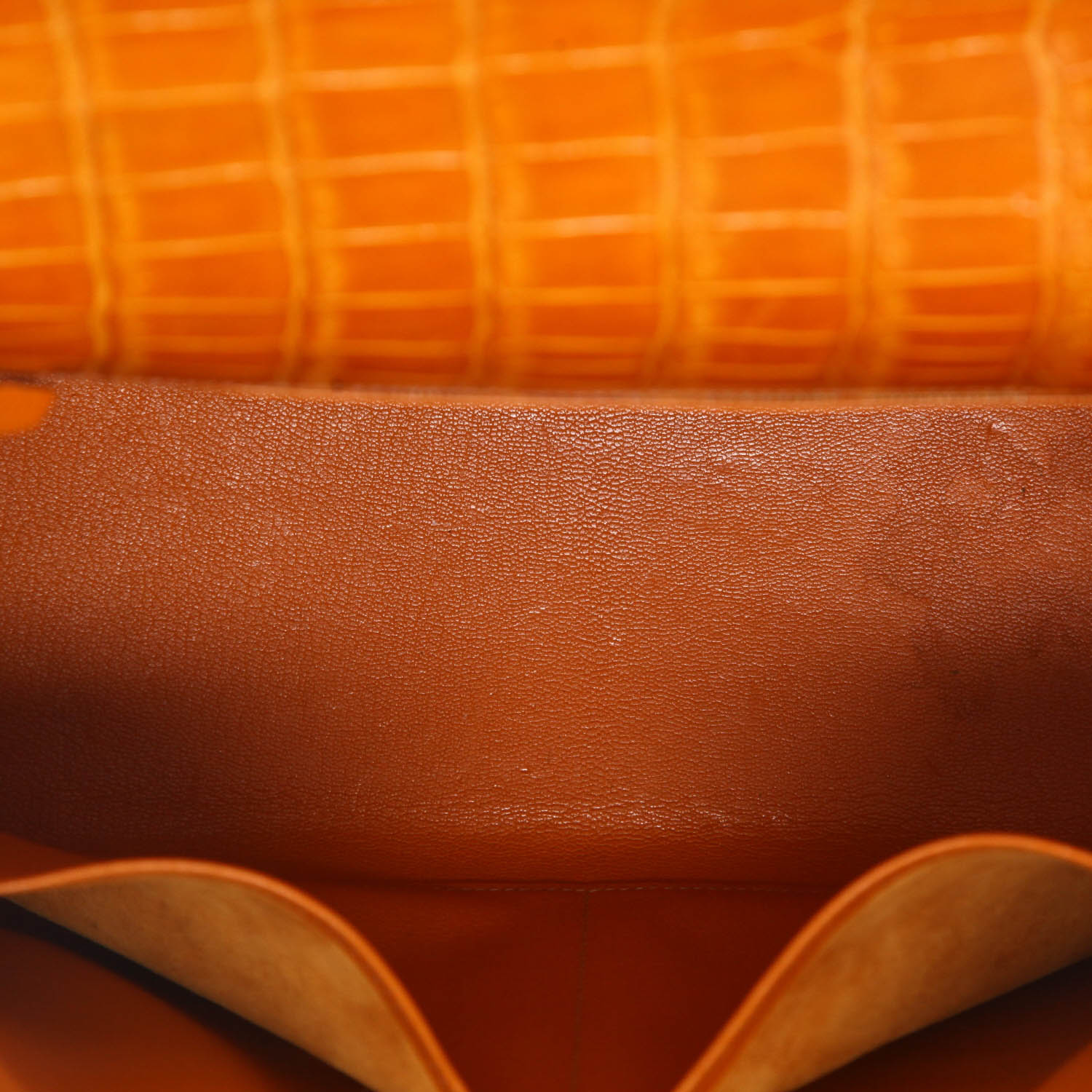 Sac à main Hermès  Kelly 35 cm en crocodile porosus orange - Detail D3