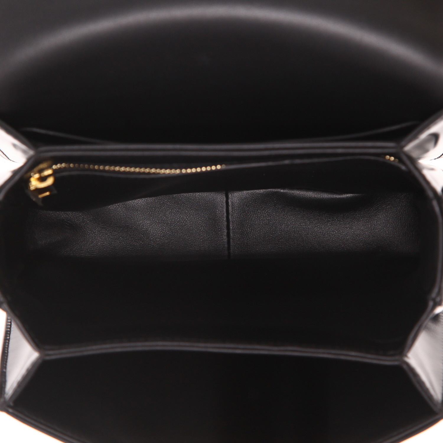 Bolso bandolera Celine  Triomphe Teen en cuero negro - Detail D3