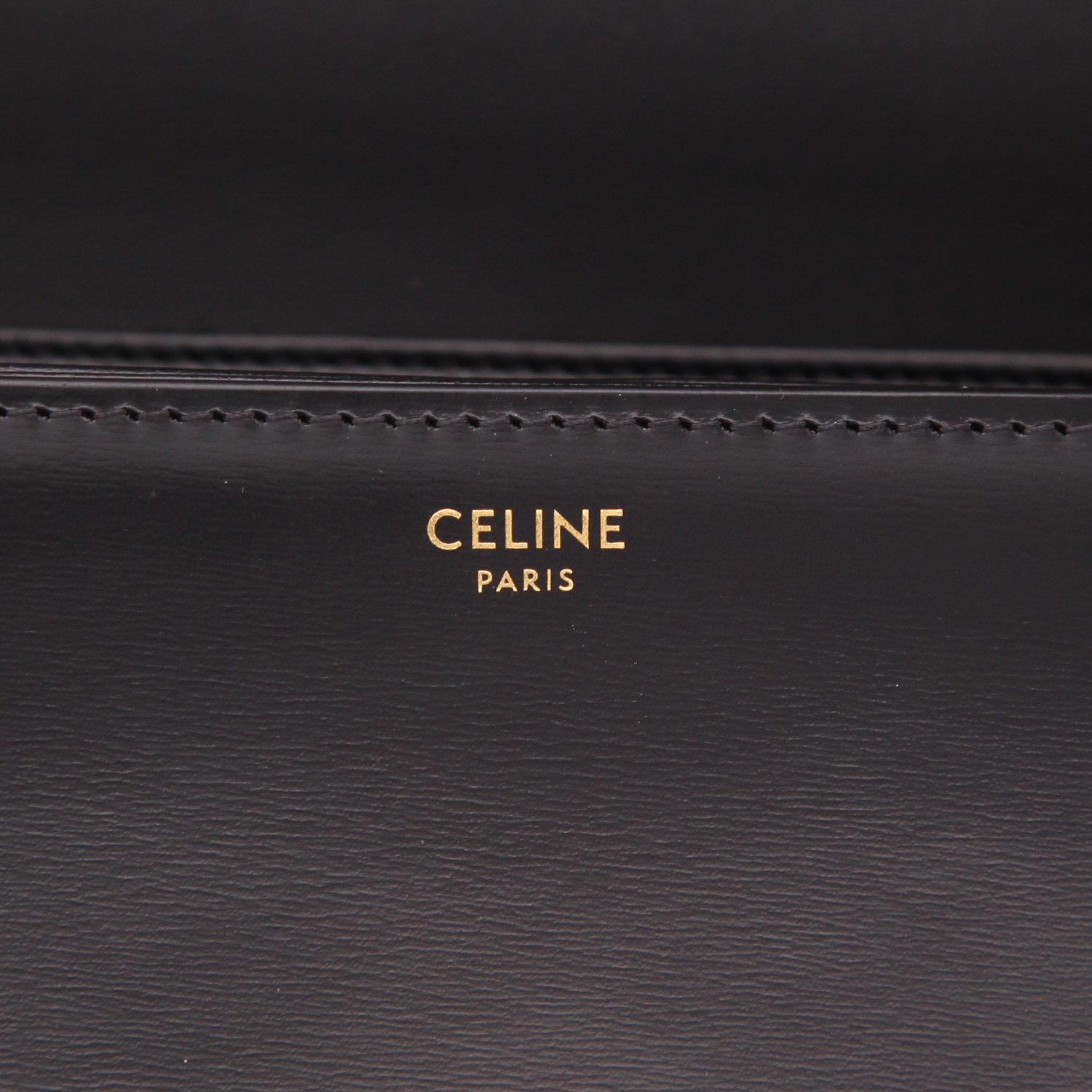 Celine  Triomphe shoulder bag  in black leather - Detail D2