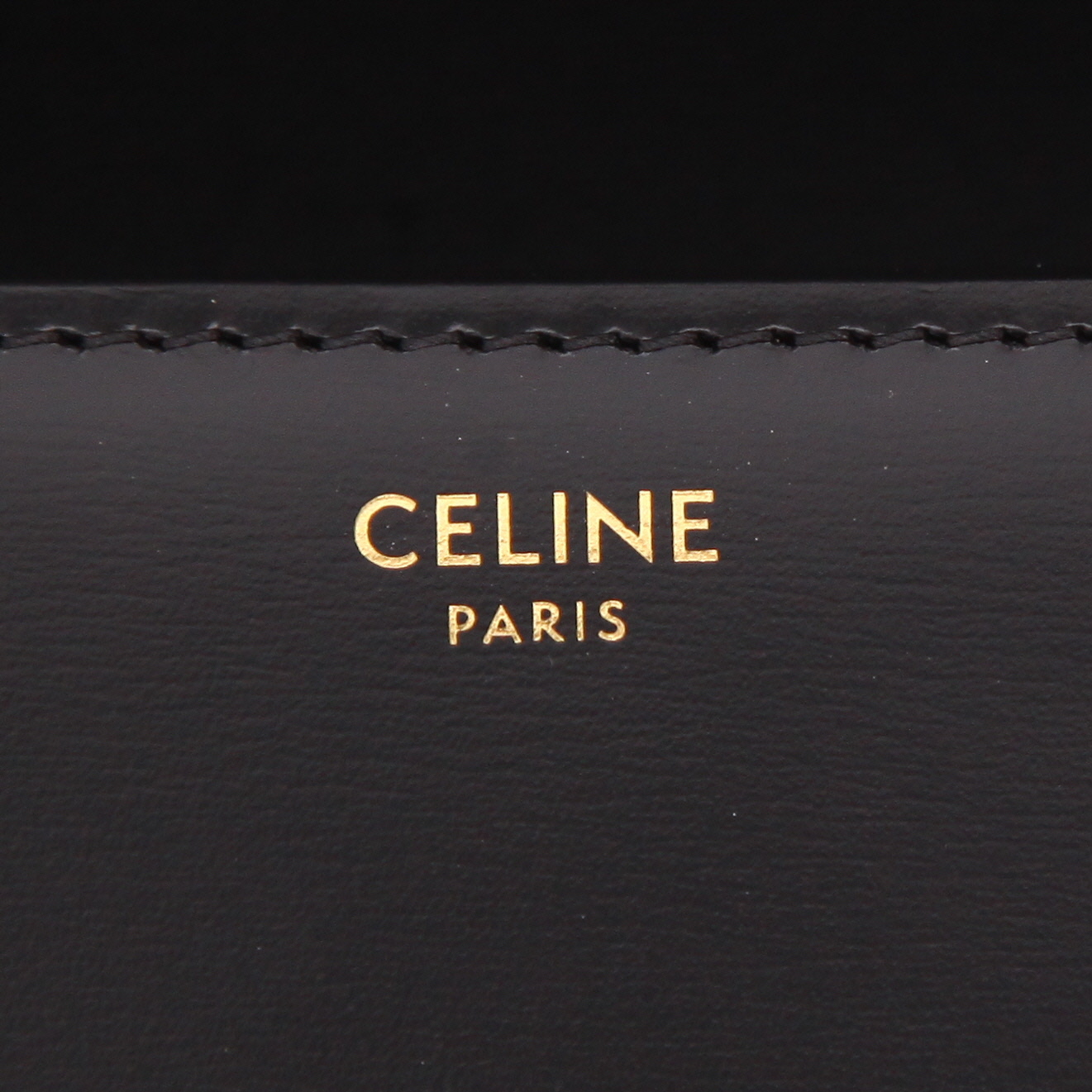 Celine  Triomphe shoulder bag  in black leather - Detail D2