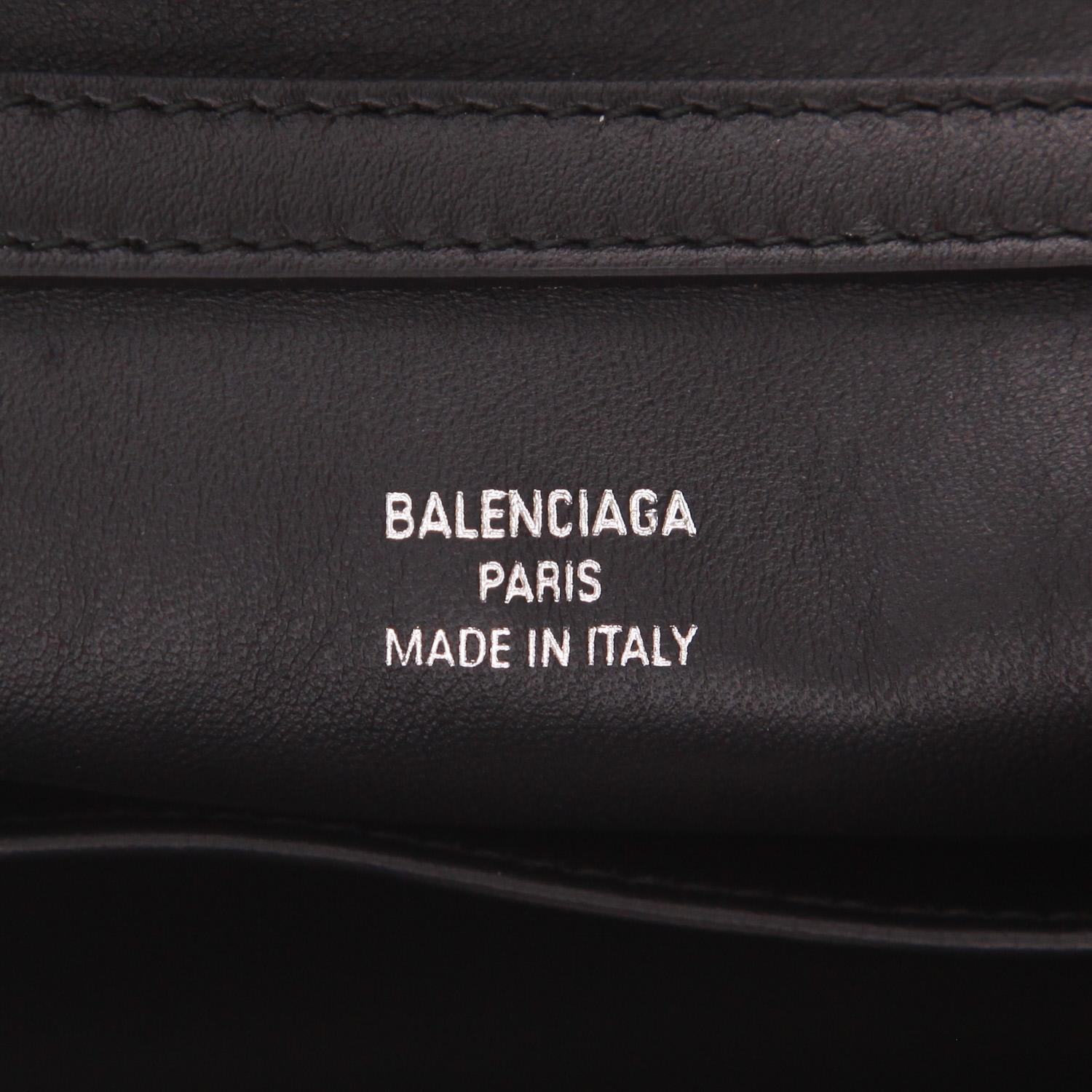 Balenciaga  Rodeo mini  shoulder bag  in black leather - Detail D2