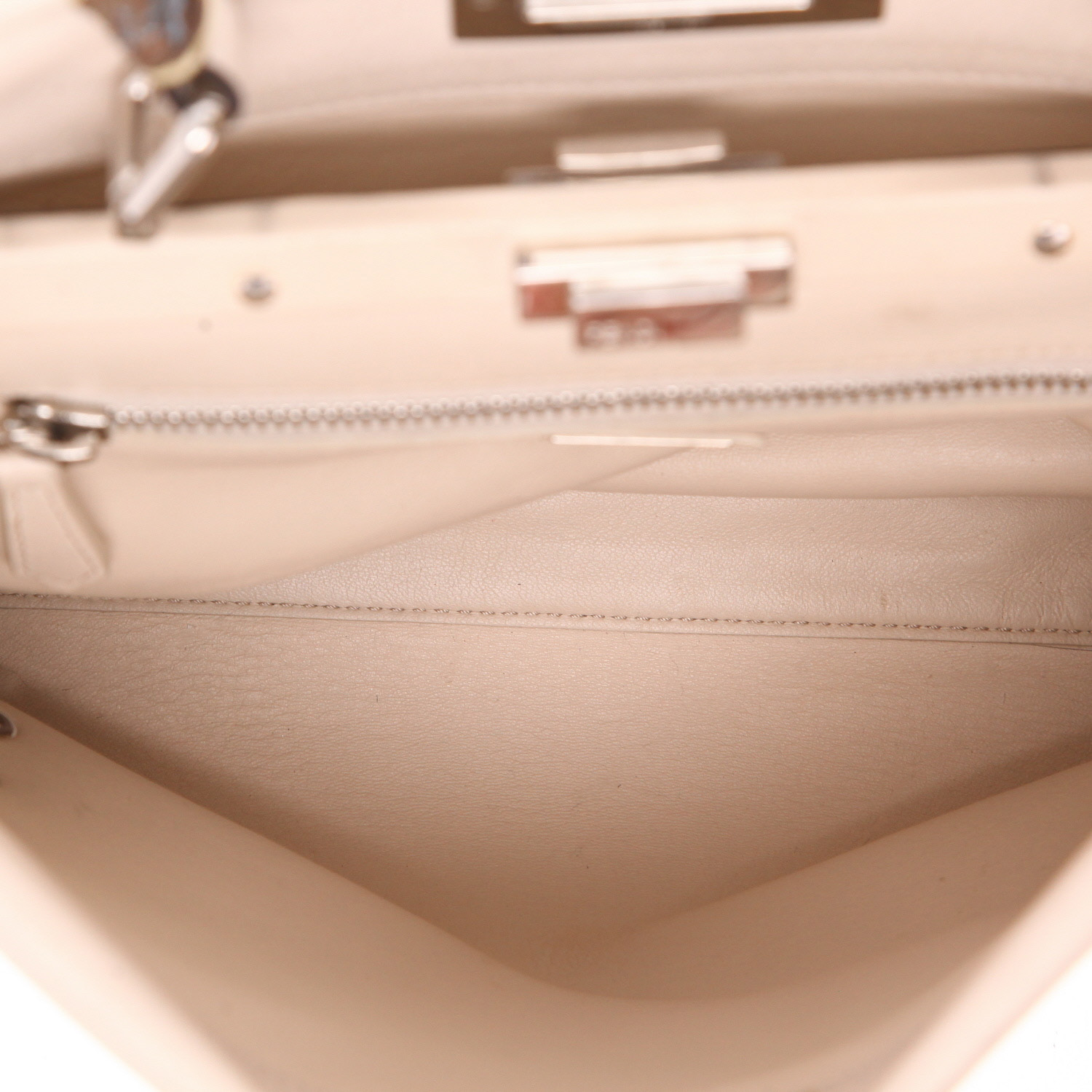 Sac à main Fendi  Peekaboo en cuir beige - Detail D3