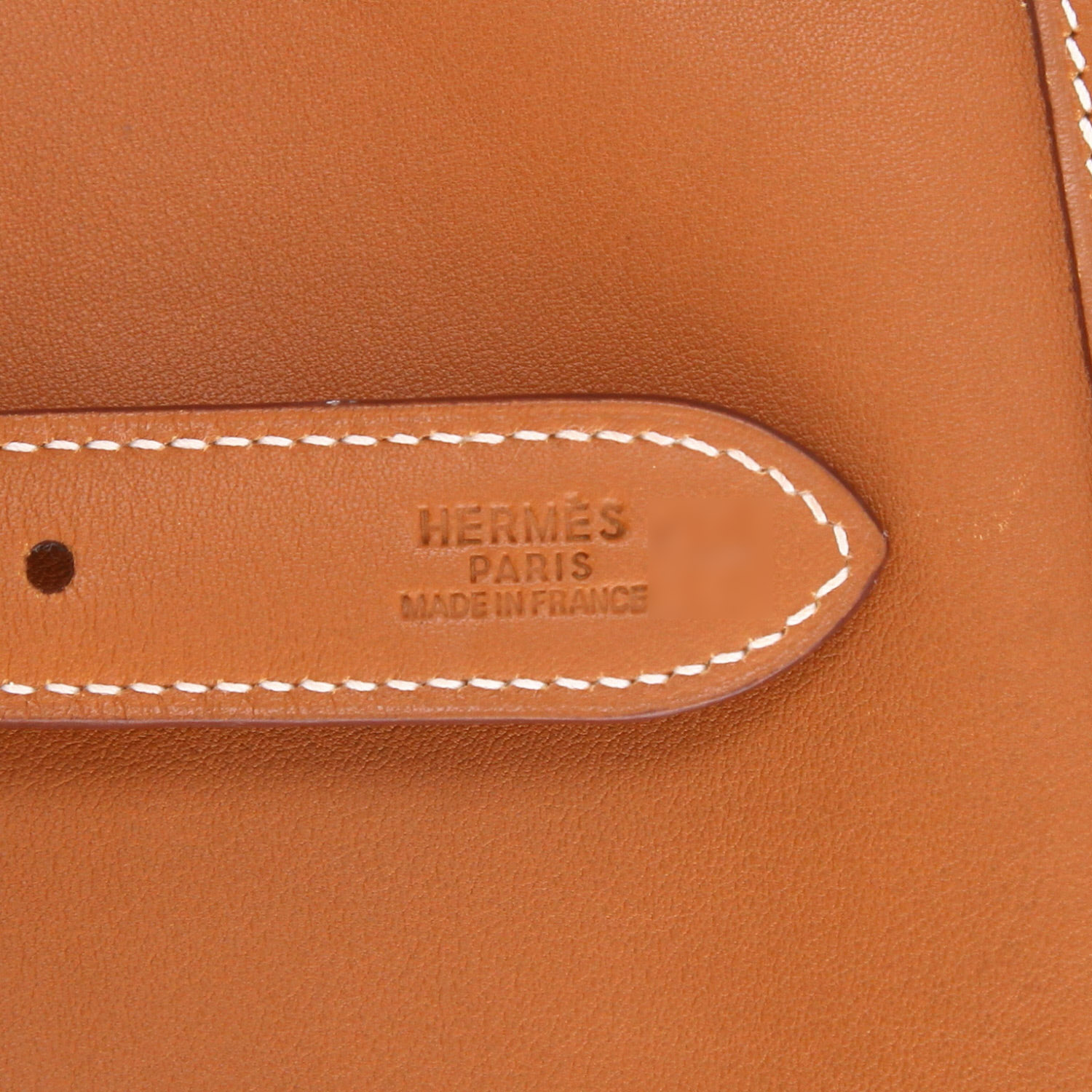 Bolso para llevar al hombro o en la mano Hermès  Trim en cuero swift color oro - Detail D2