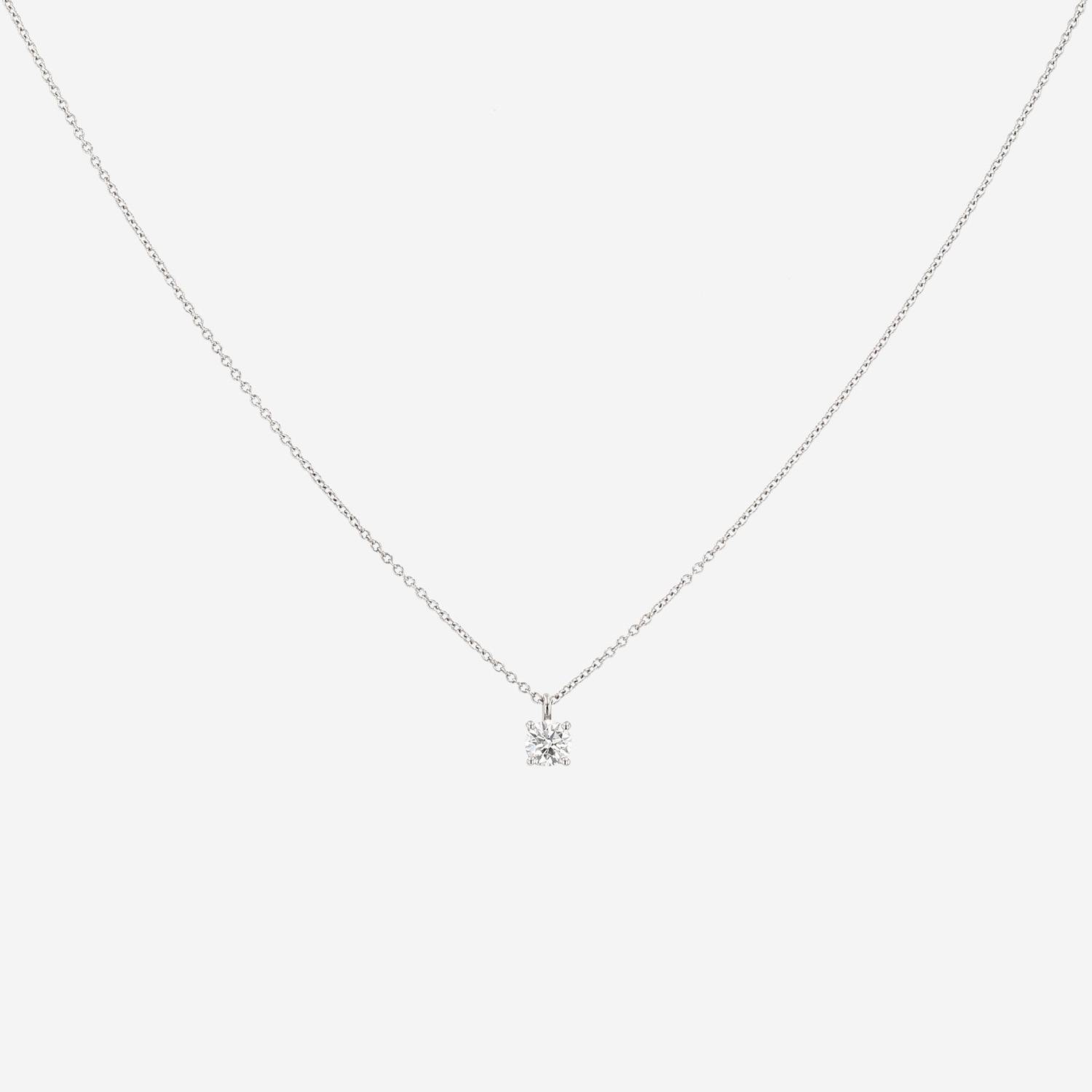 Collier Tiffany 
Co  en platine et diamant (0,41 carat)