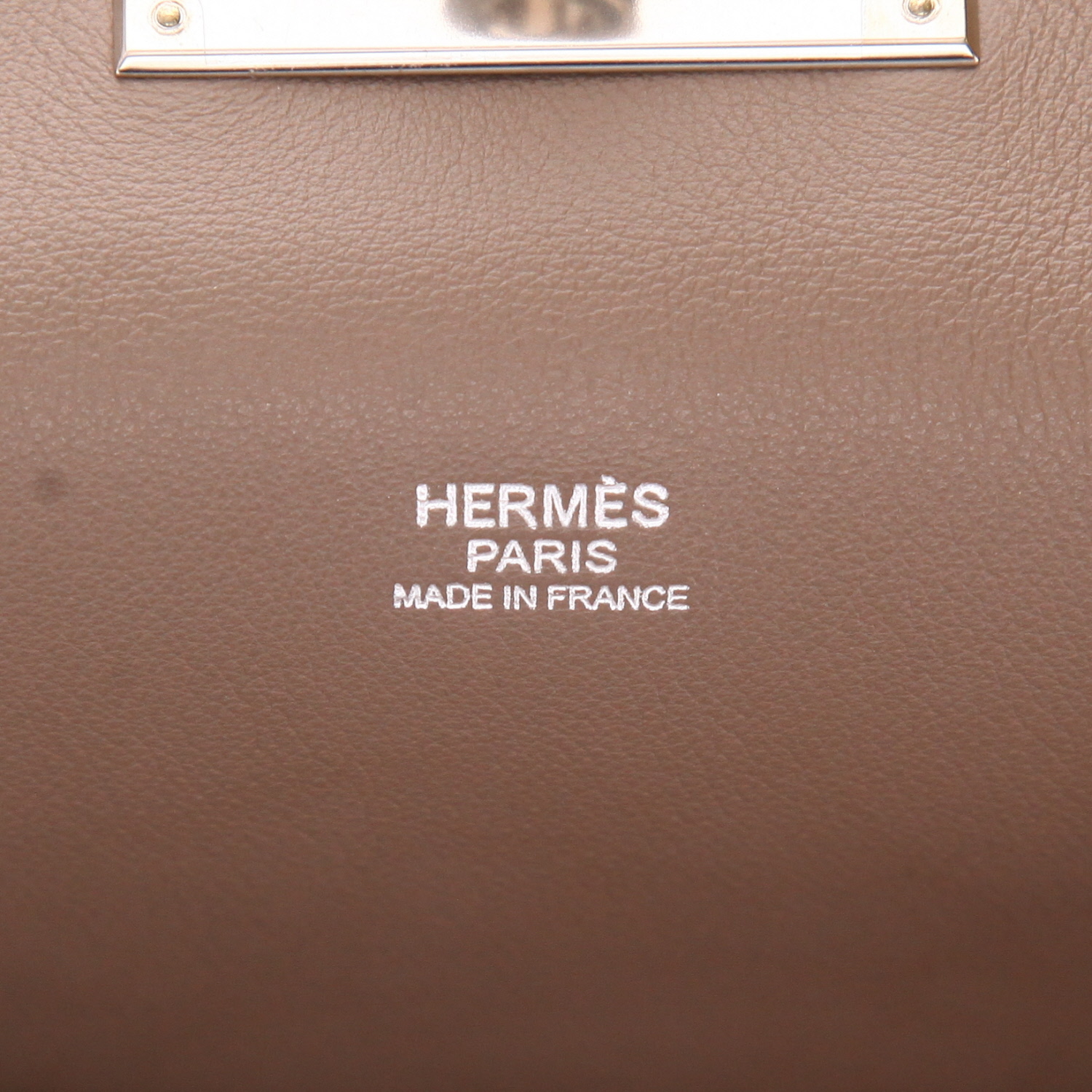 Hermès  Tool Box handbag  in etoupe Swift leather - Detail D2