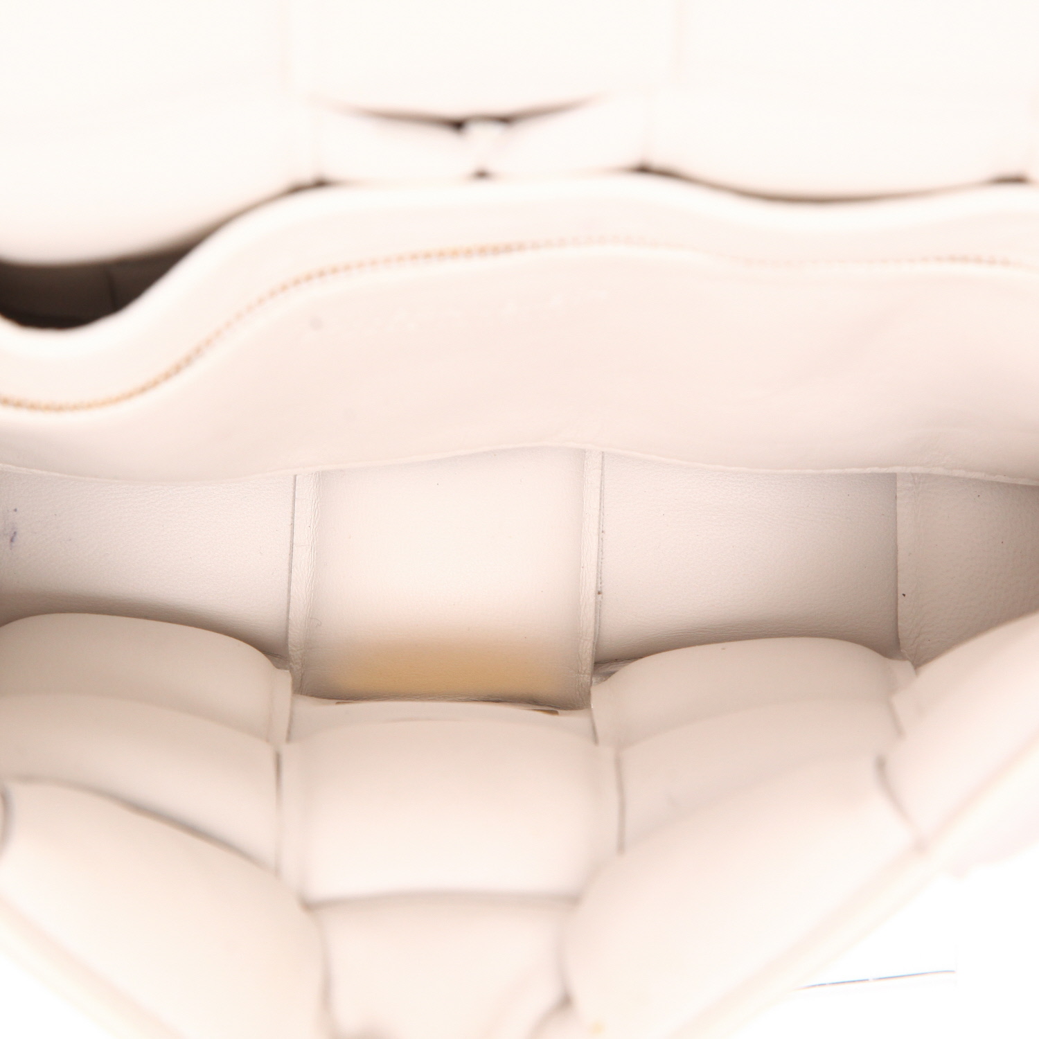 Bottega Veneta  Cassette shoulder bag  in white braided leather - Detail D3