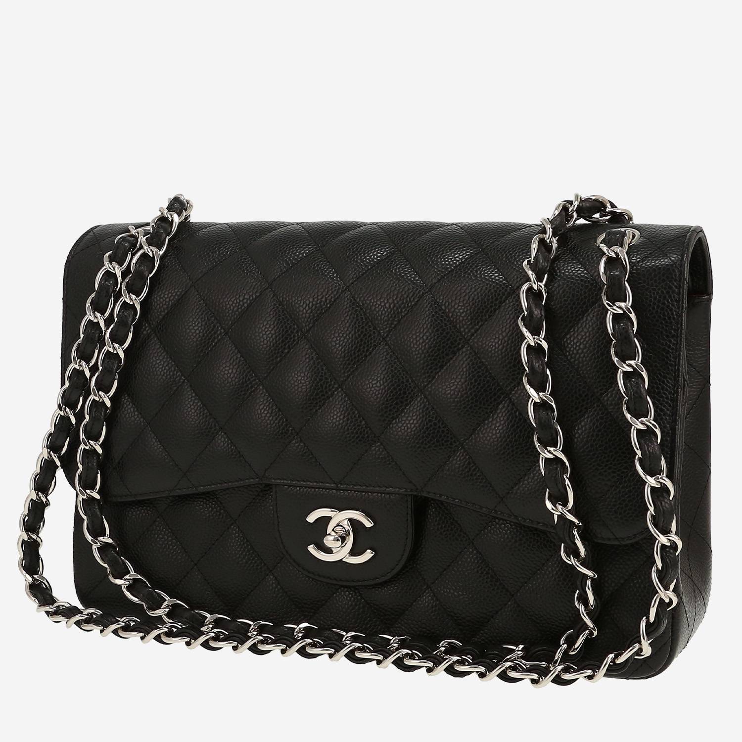 Chanel  Timeless Jumbo shoulder bag  in black quilted grained leather