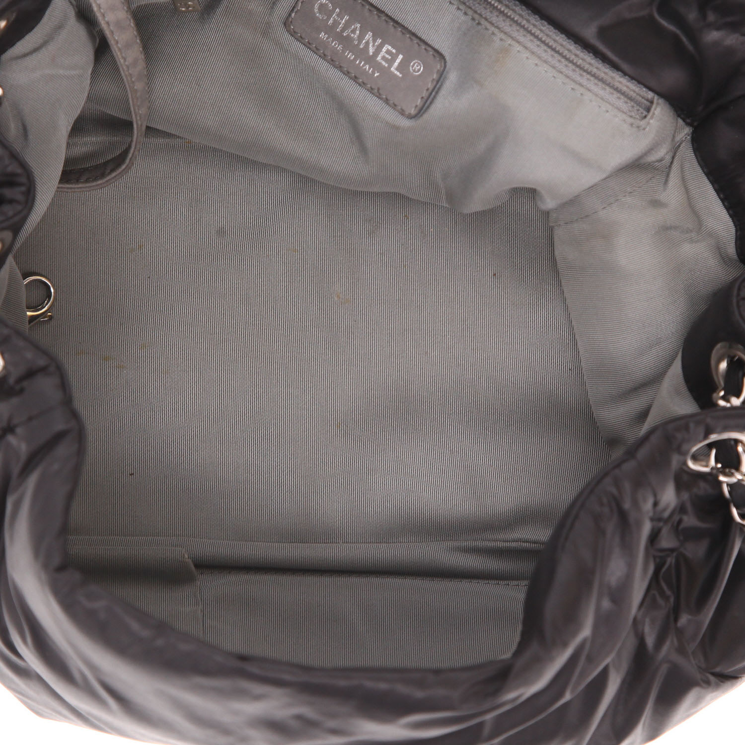 Sac à main Chanel   en toile matelassée noire - Detail D3